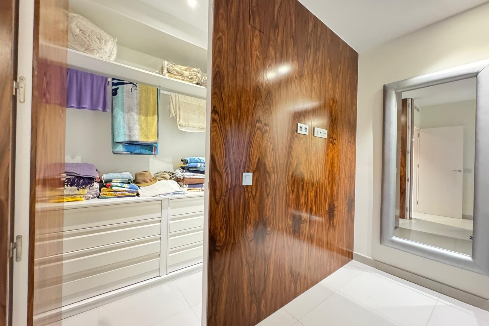 Resale - Apartment  - Torrevieja - Playa de los Locos