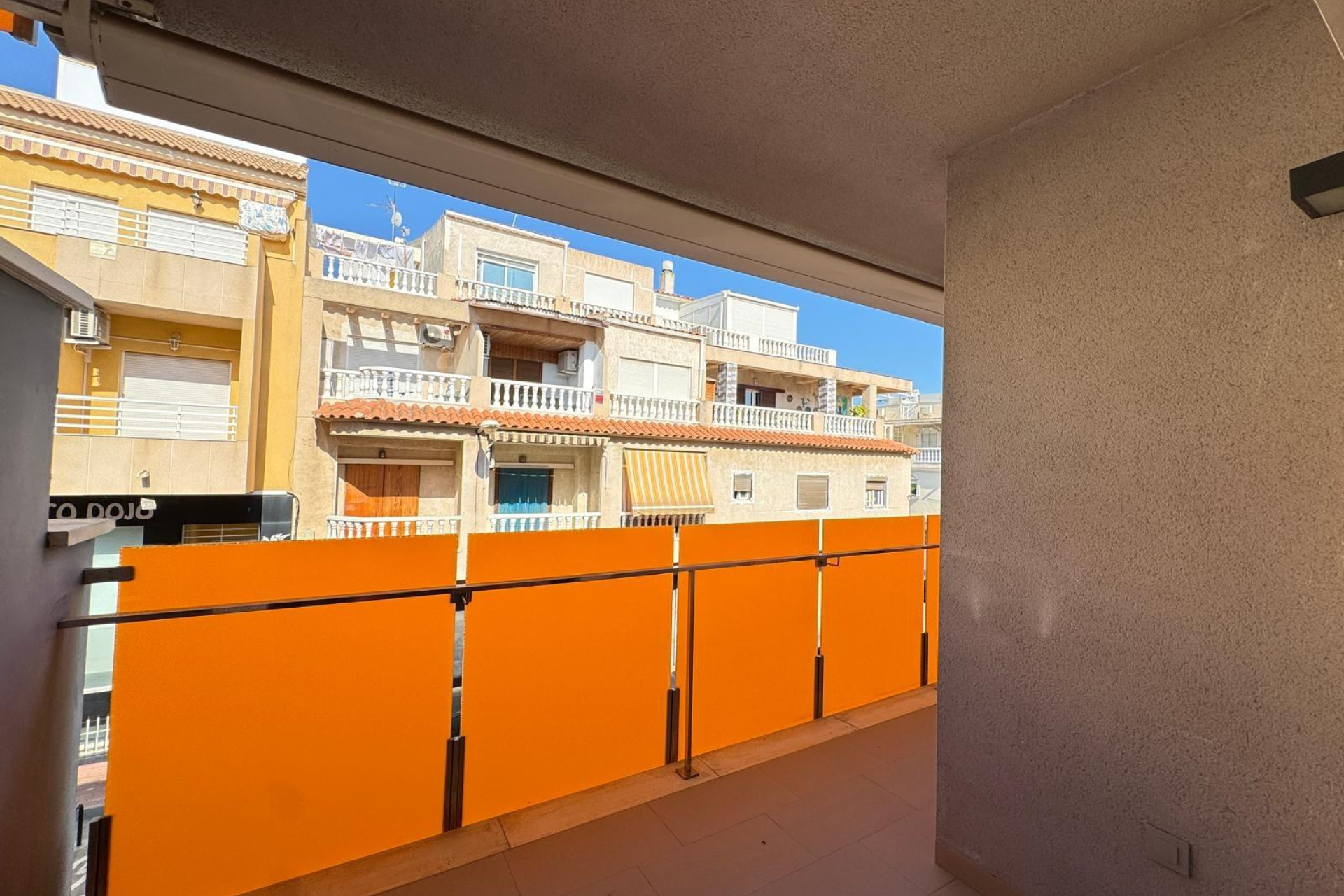 Resale - Apartment  - Torrevieja - Playa de los Locos