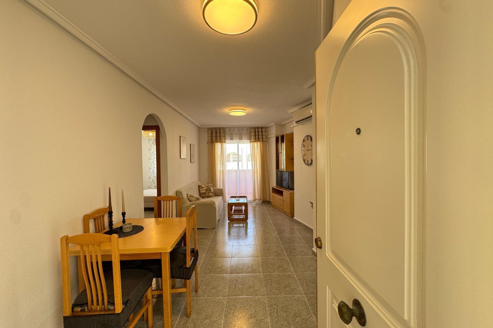 Resale - Apartment  - Torrevieja - Playa de los Locos