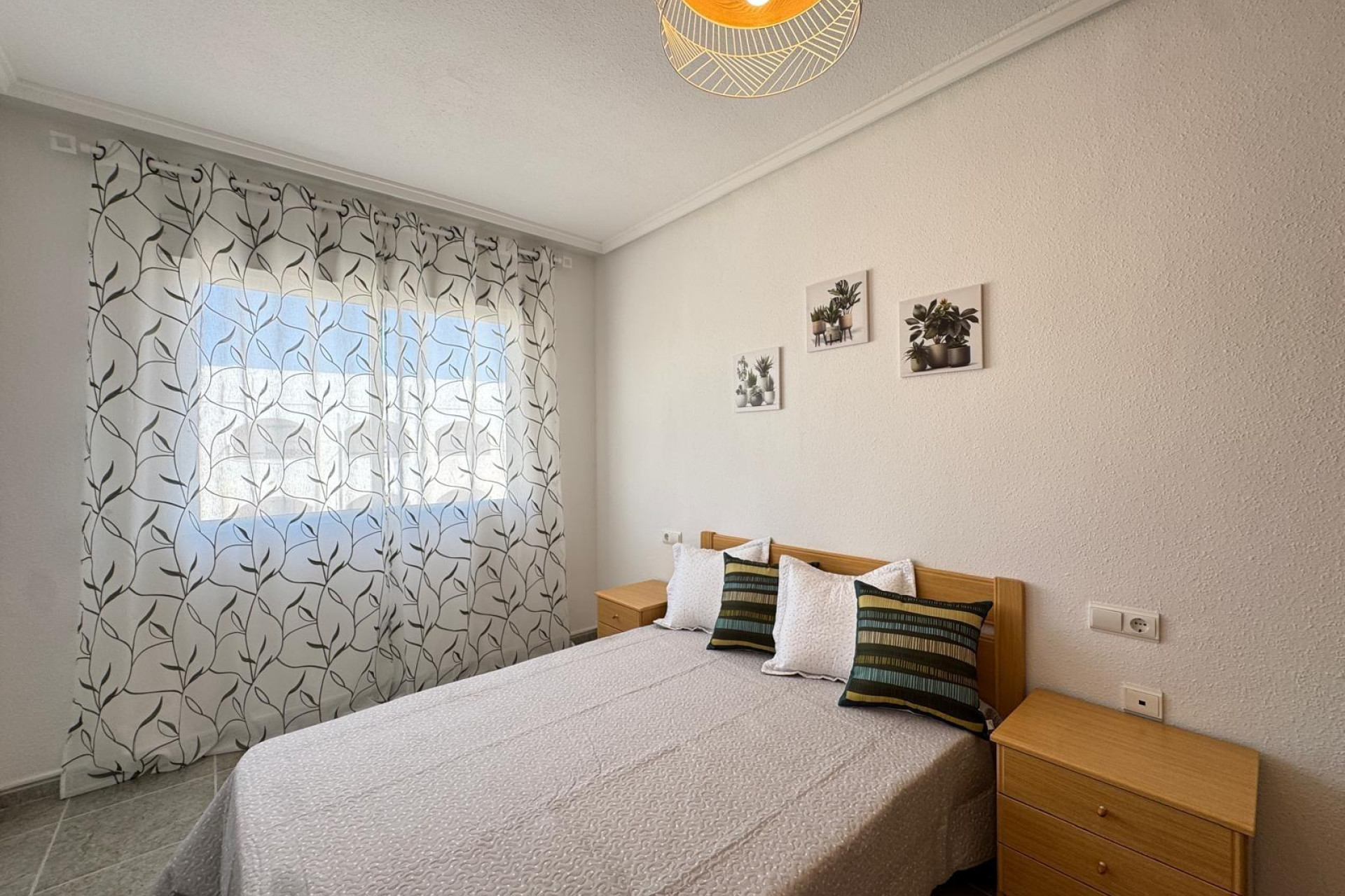 Resale - Apartment  - Torrevieja - Playa de los Locos