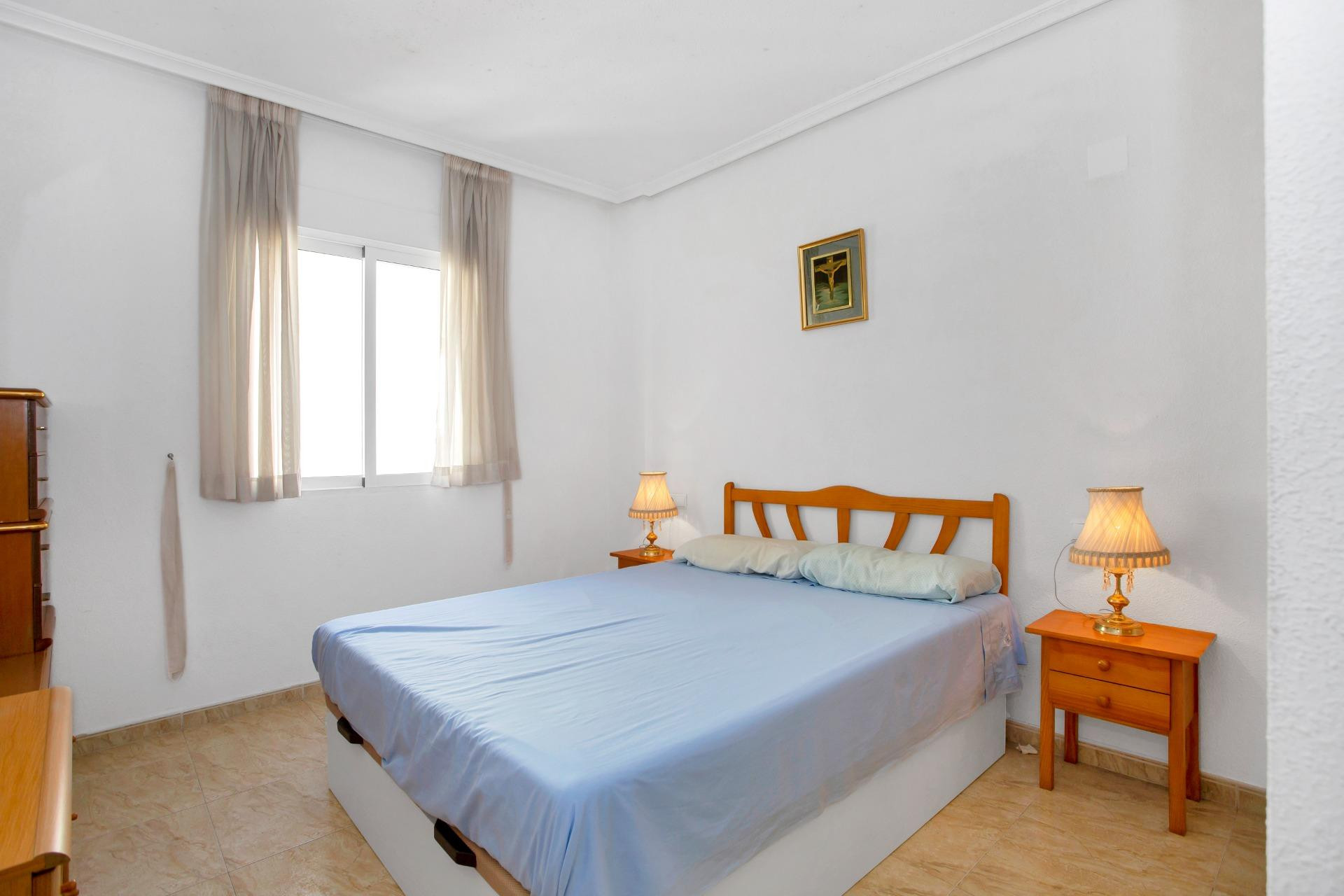 Resale - Apartment  - Torrevieja - Playa de los locos