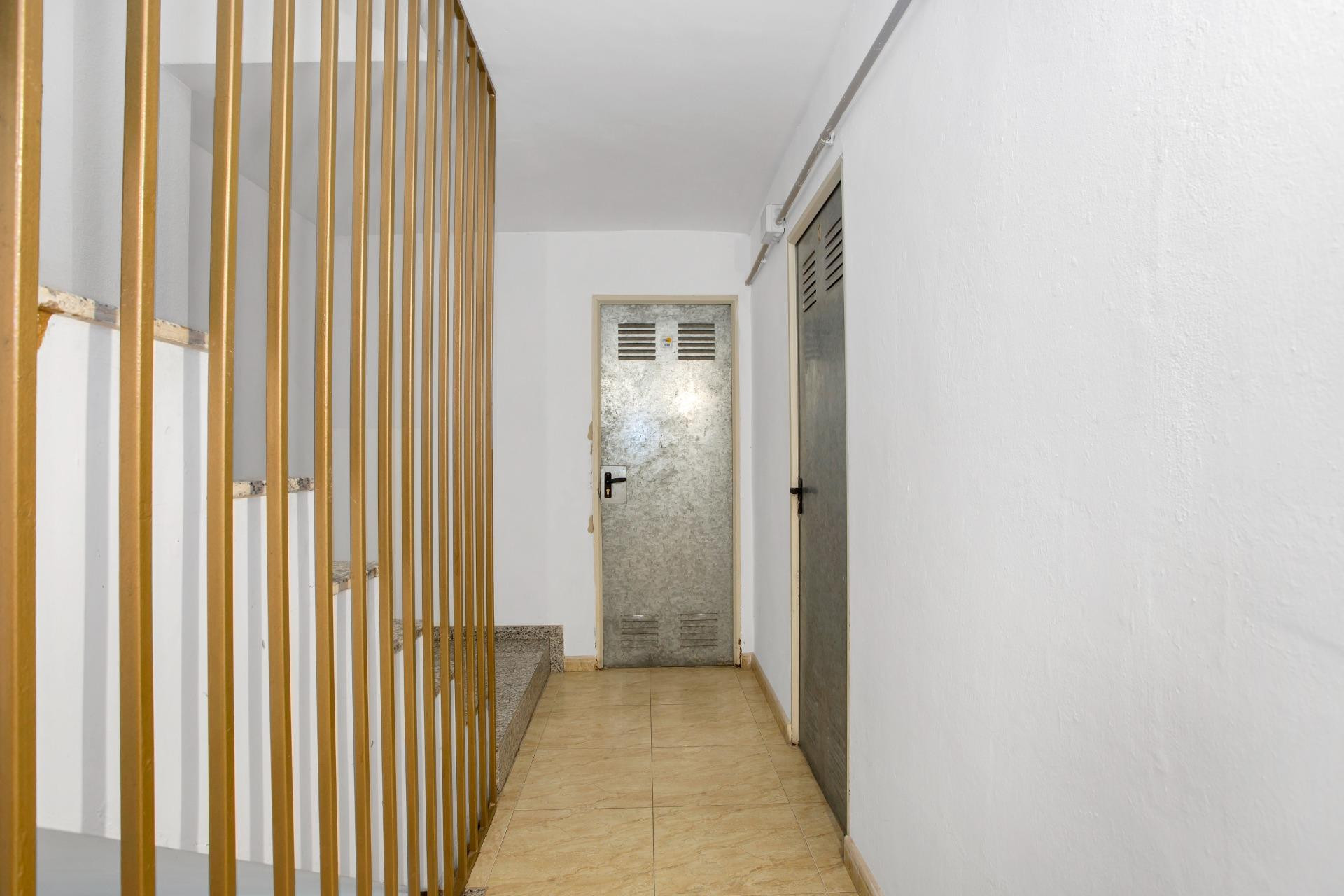 Resale - Apartment  - Torrevieja - Playa de los locos