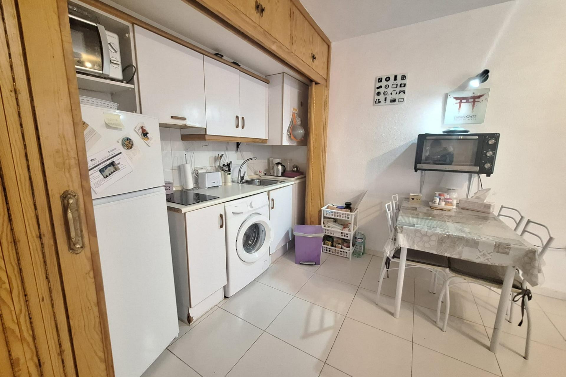 Resale - Apartment  - Torrevieja - Playa de los Locos