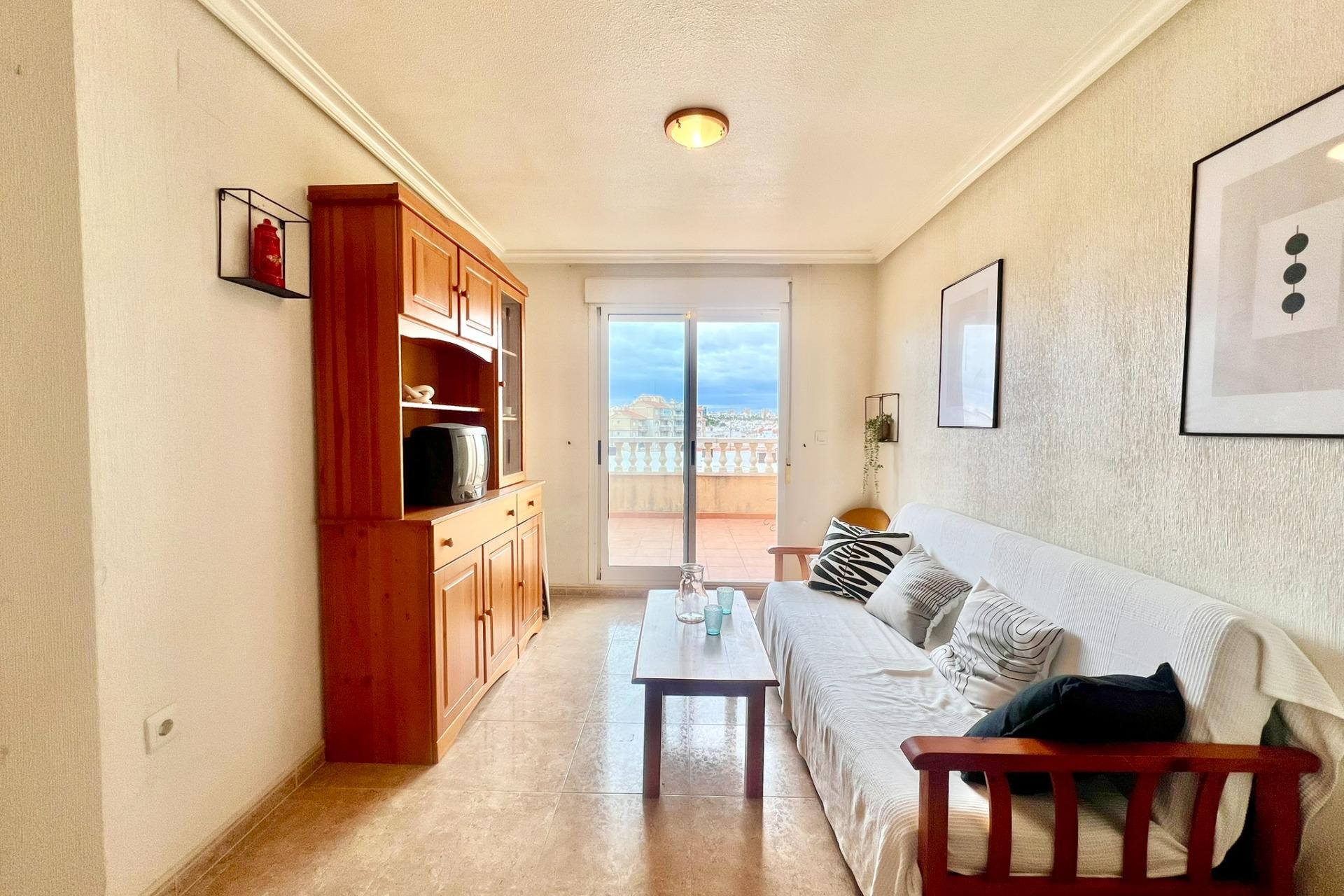 Resale - Apartment  - Torrevieja - Playa de los Locos