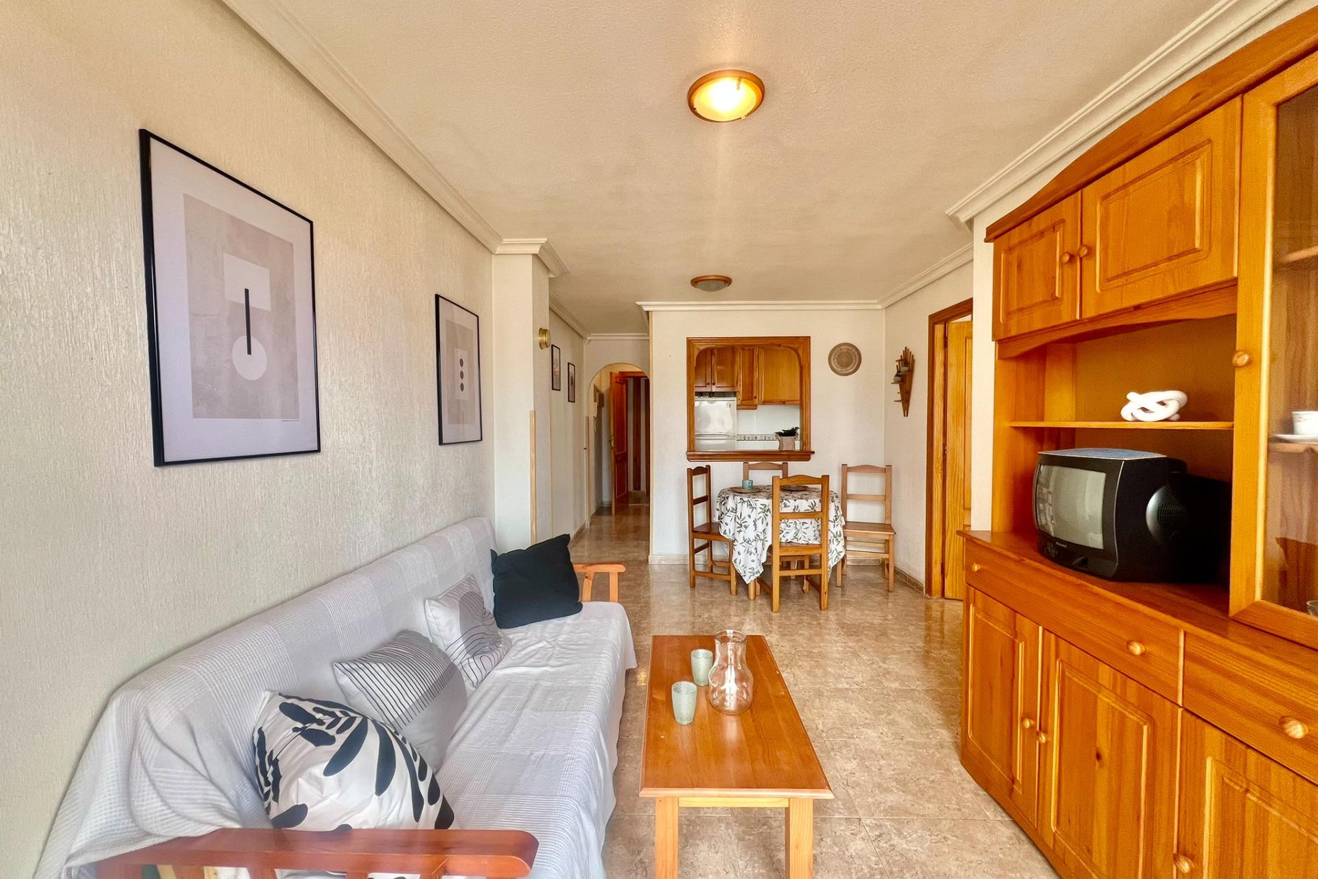 Resale - Apartment  - Torrevieja - Playa de los Locos