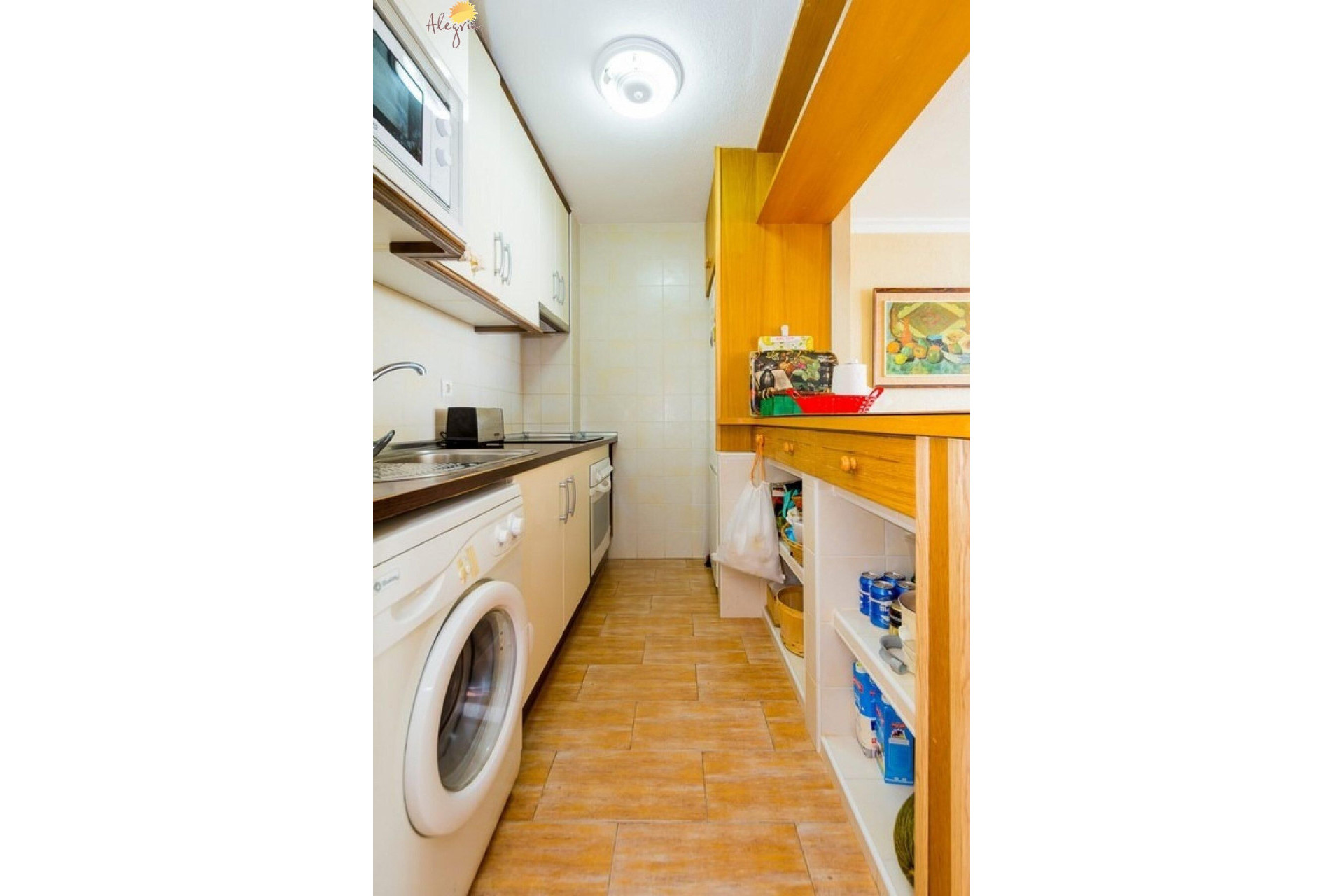 Resale - Apartment  - Torrevieja - Playa de los Locos