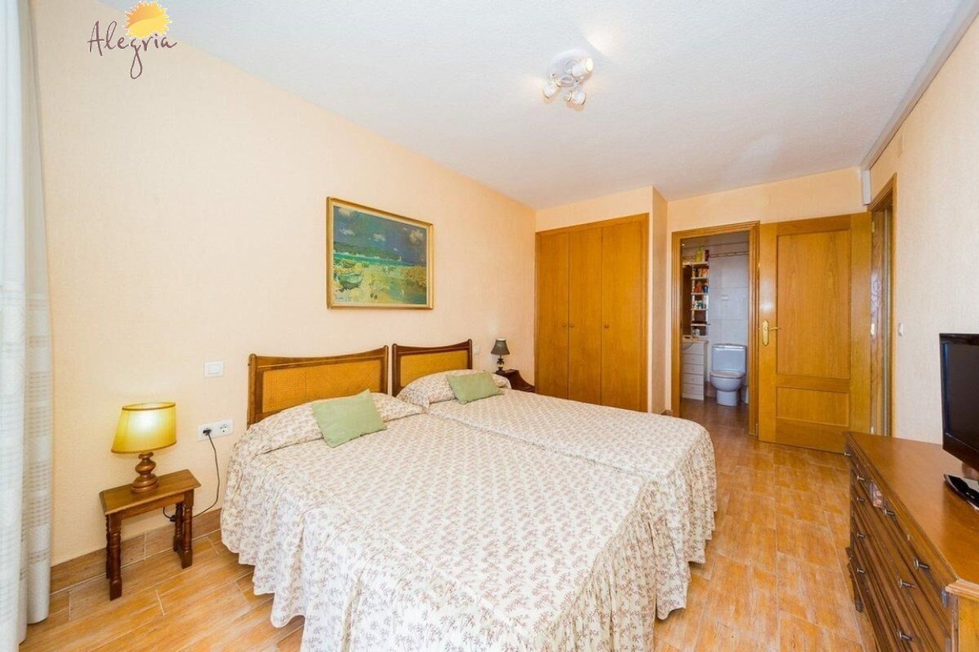 Resale - Apartment  - Torrevieja - Playa de los Locos