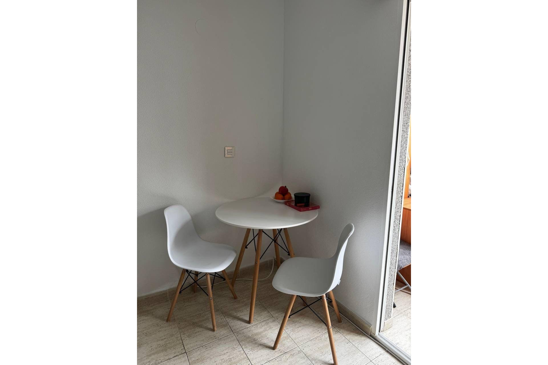 Resale - Apartment  - Torrevieja - Playa de los Locos