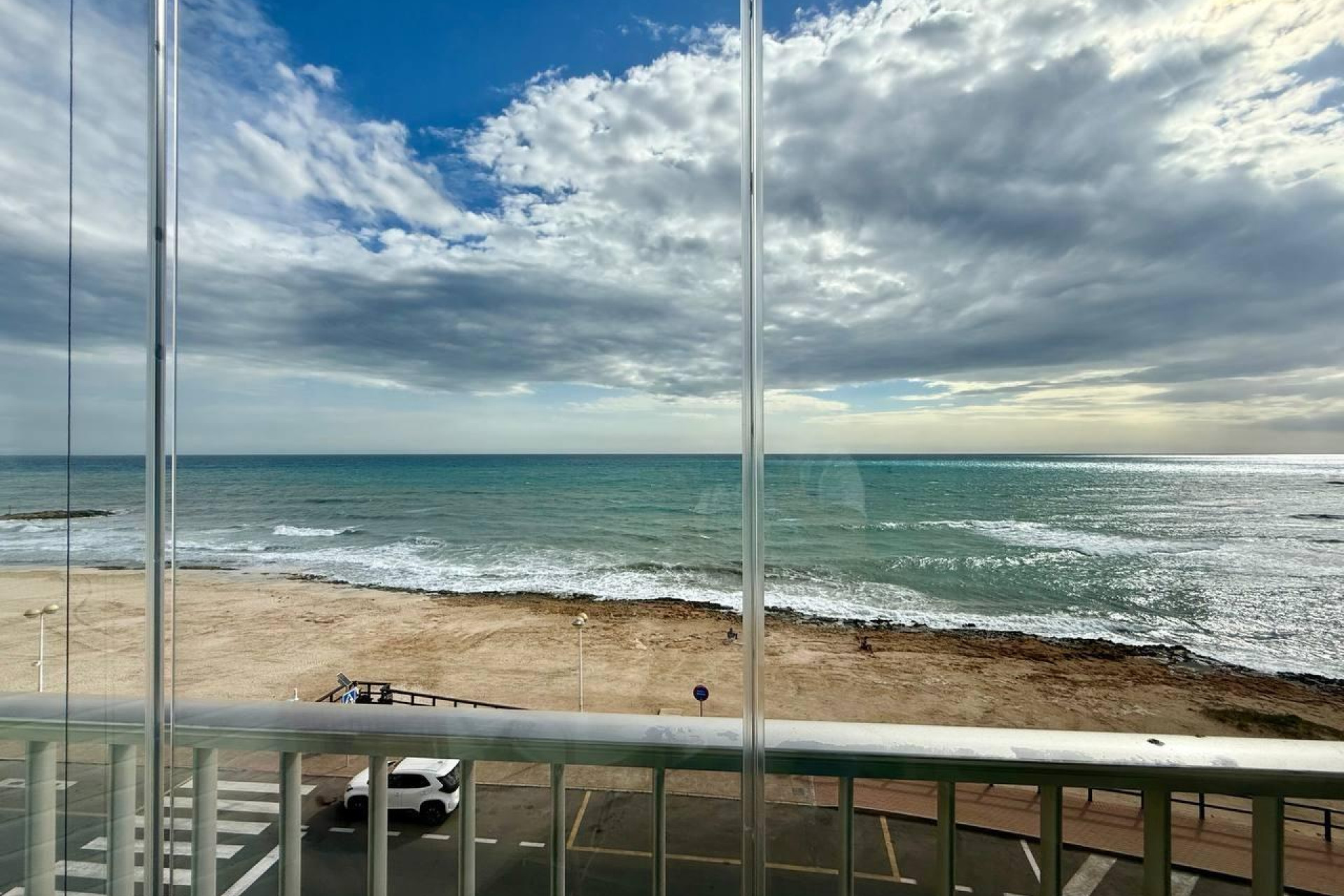 Resale - Apartment  - Torrevieja - Playa de los Locos