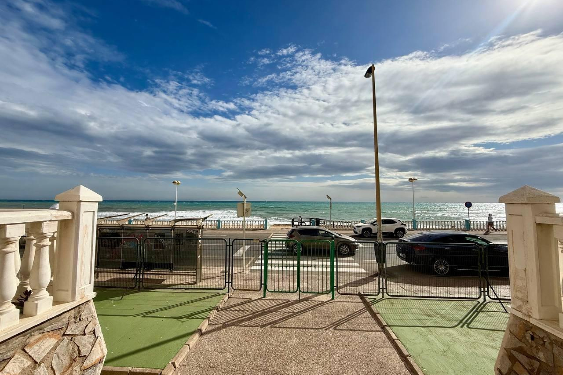 Resale - Apartment  - Torrevieja - Playa de los Locos