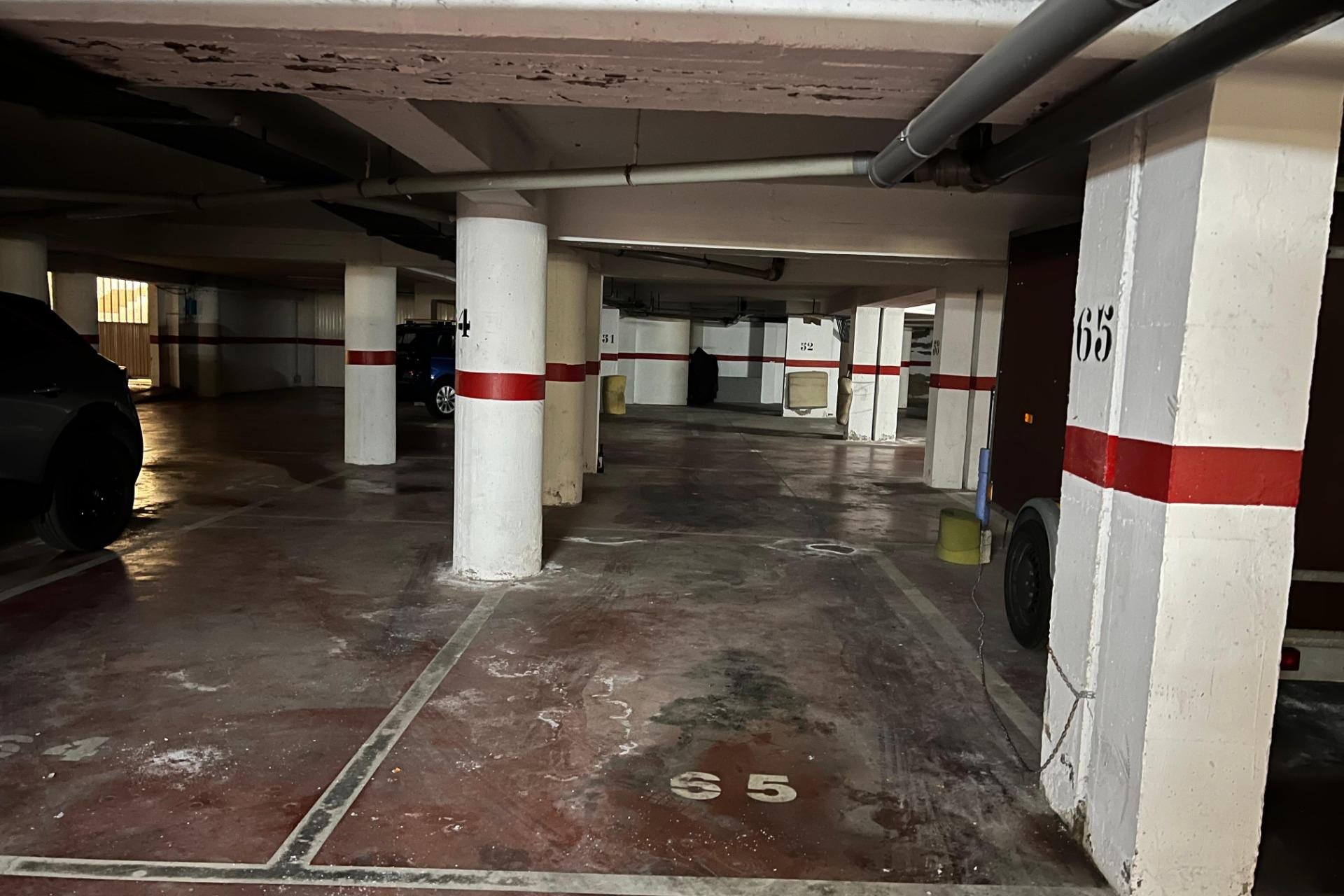 Resale - Apartment  - Torrevieja - Playa de los Locos