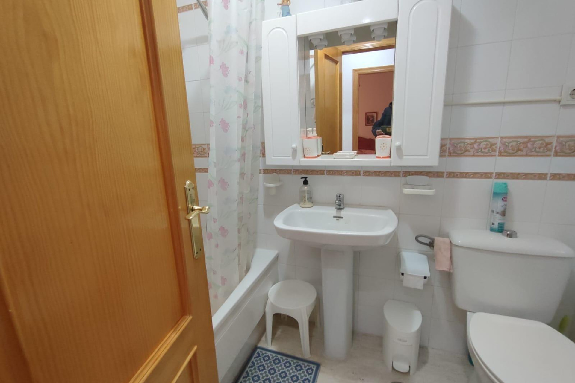 Resale - Apartment  - Torrevieja - Playa de los Locos