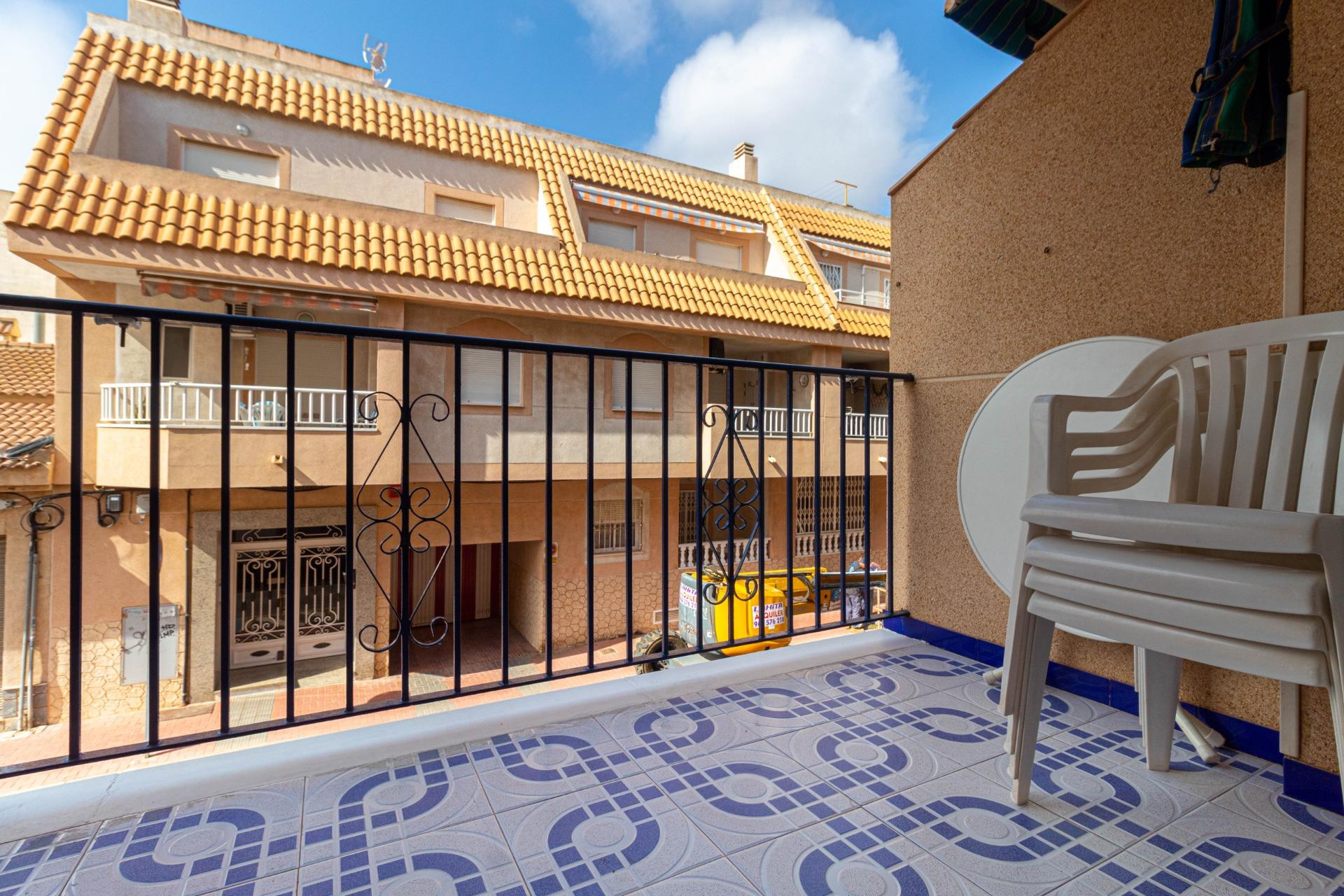 Resale - Apartment  - Torrevieja - Playa de los Naufragos