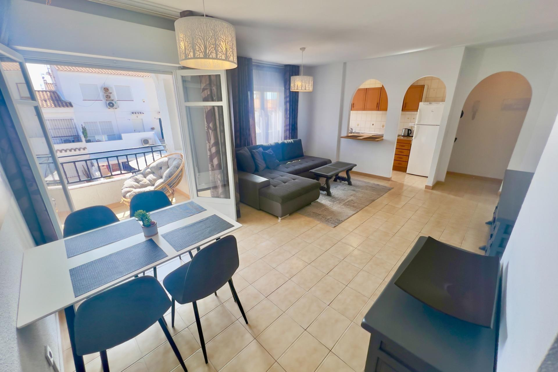 Resale - Apartment  - Torrevieja - Playa de los Naufragos