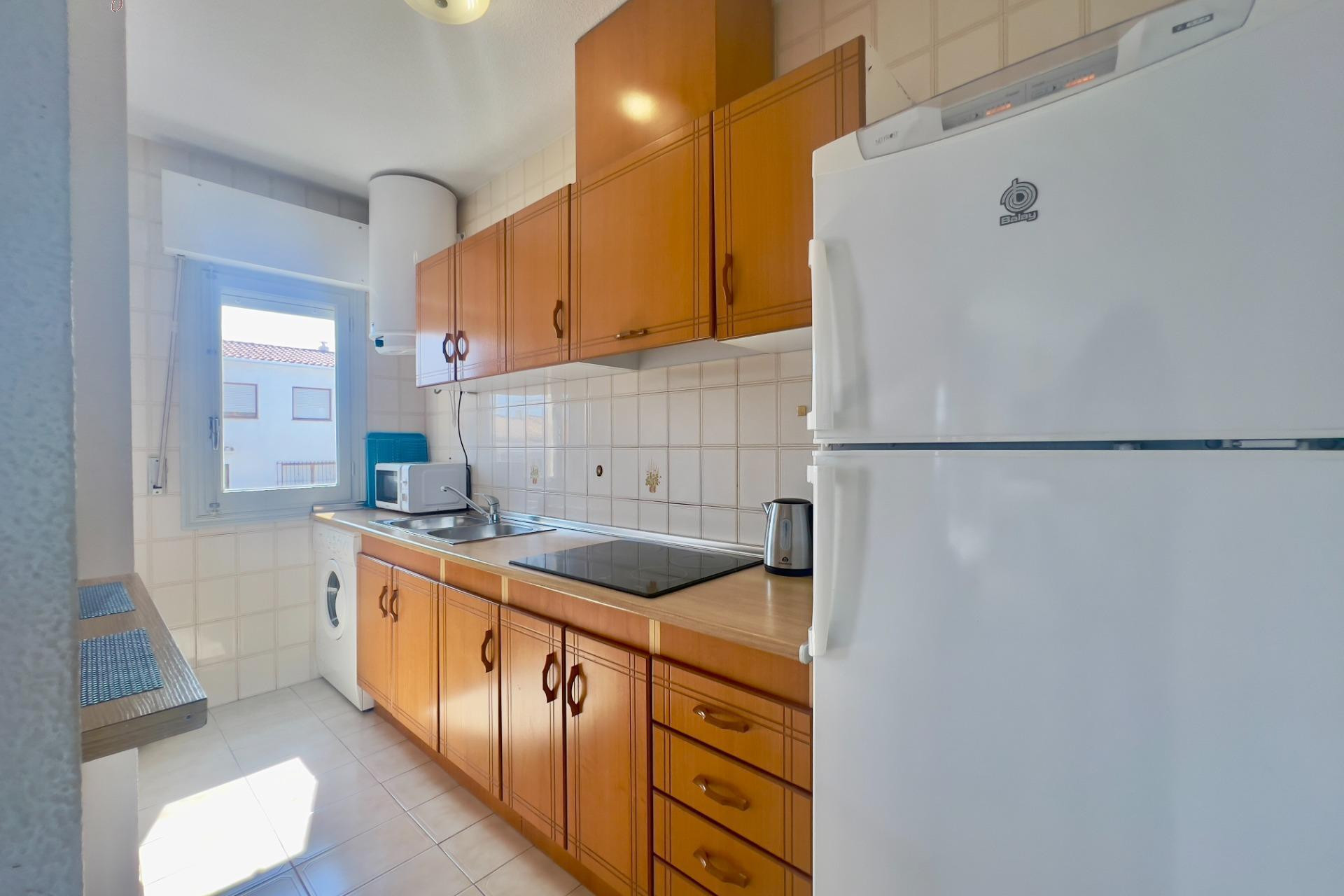 Resale - Apartment  - Torrevieja - Playa de los Naufragos