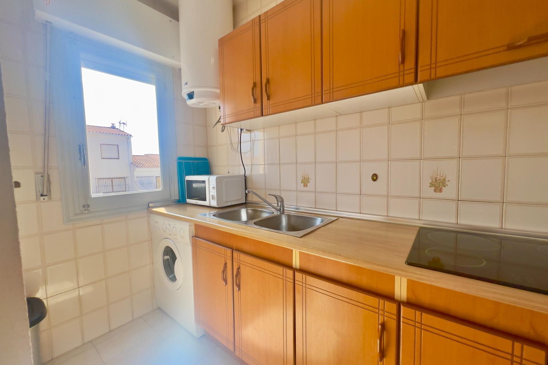 Resale - Apartment  - Torrevieja - Playa de los Naufragos