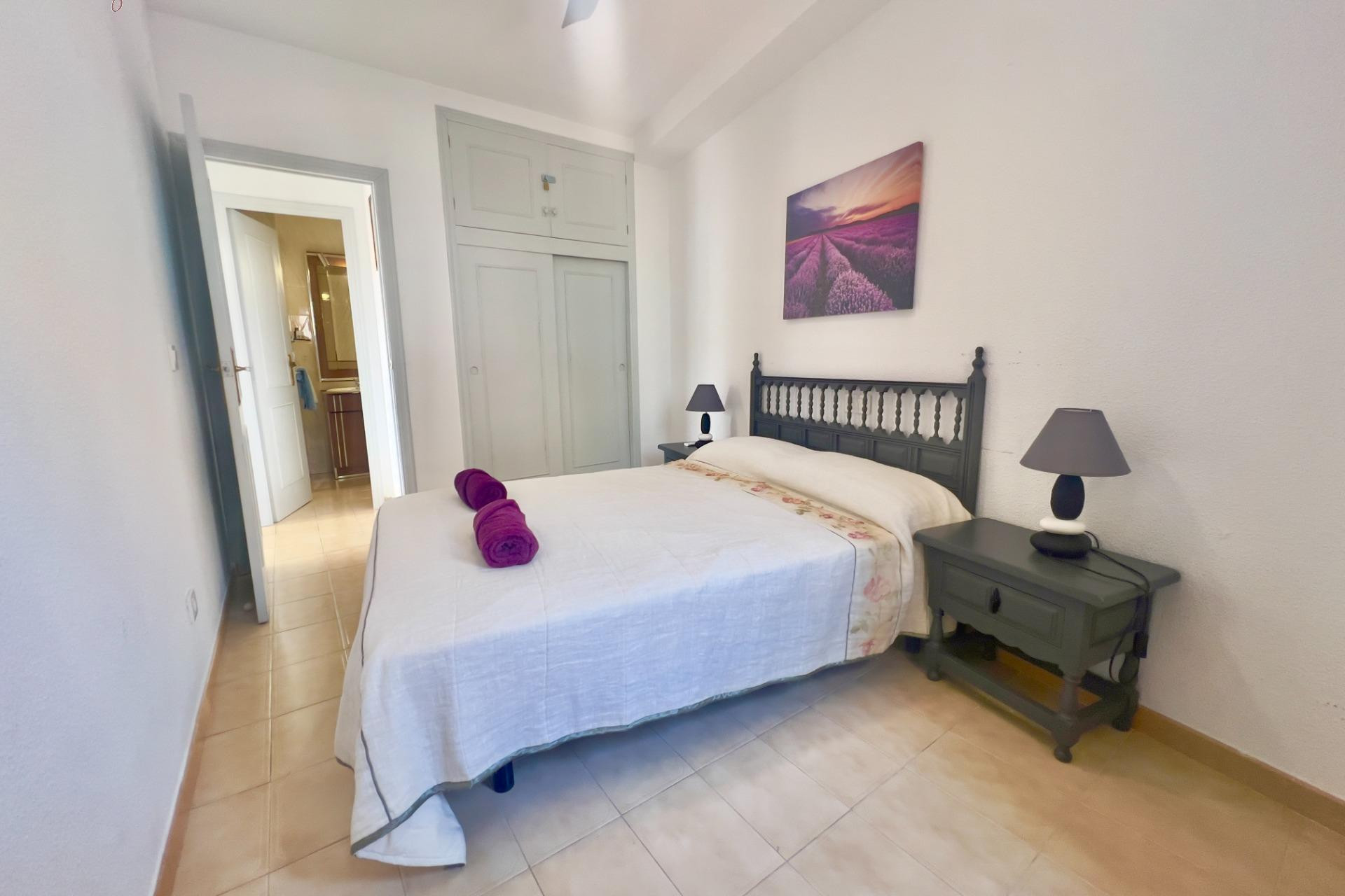 Resale - Apartment  - Torrevieja - Playa de los Naufragos