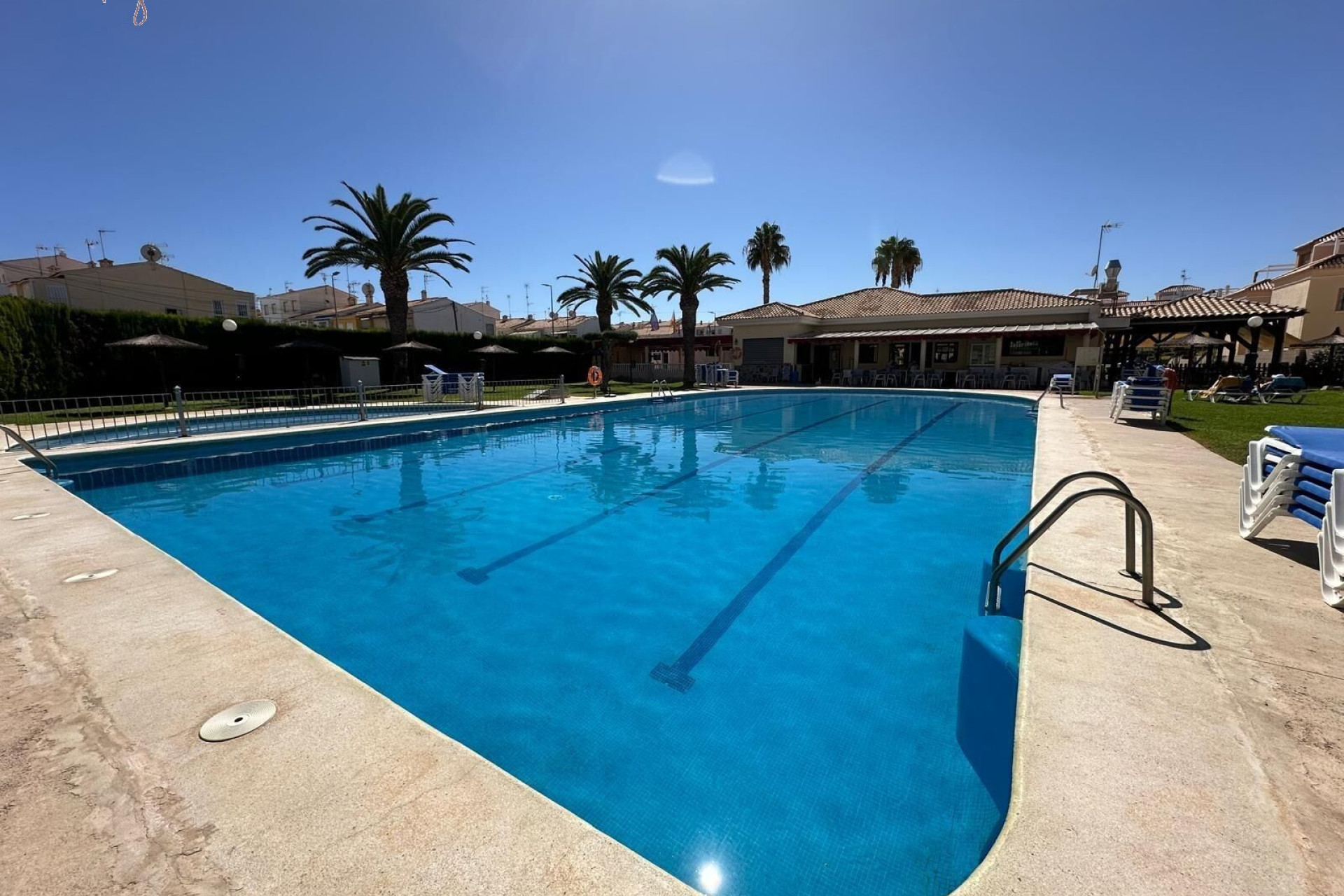 Resale - Apartment  - Torrevieja - Playa de los Naufragos