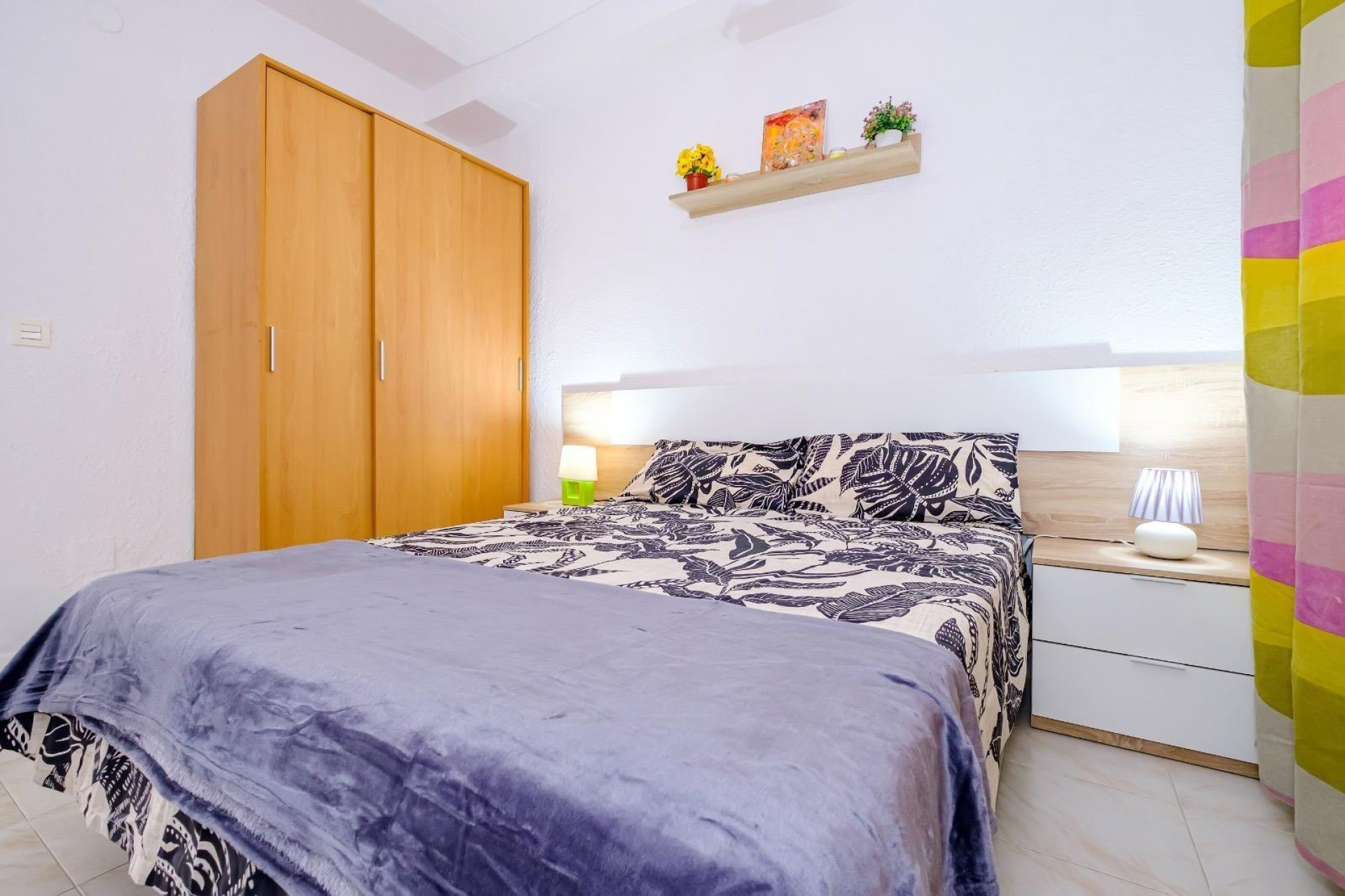 Resale - Apartment  - Torrevieja - Playa de los Naufragos