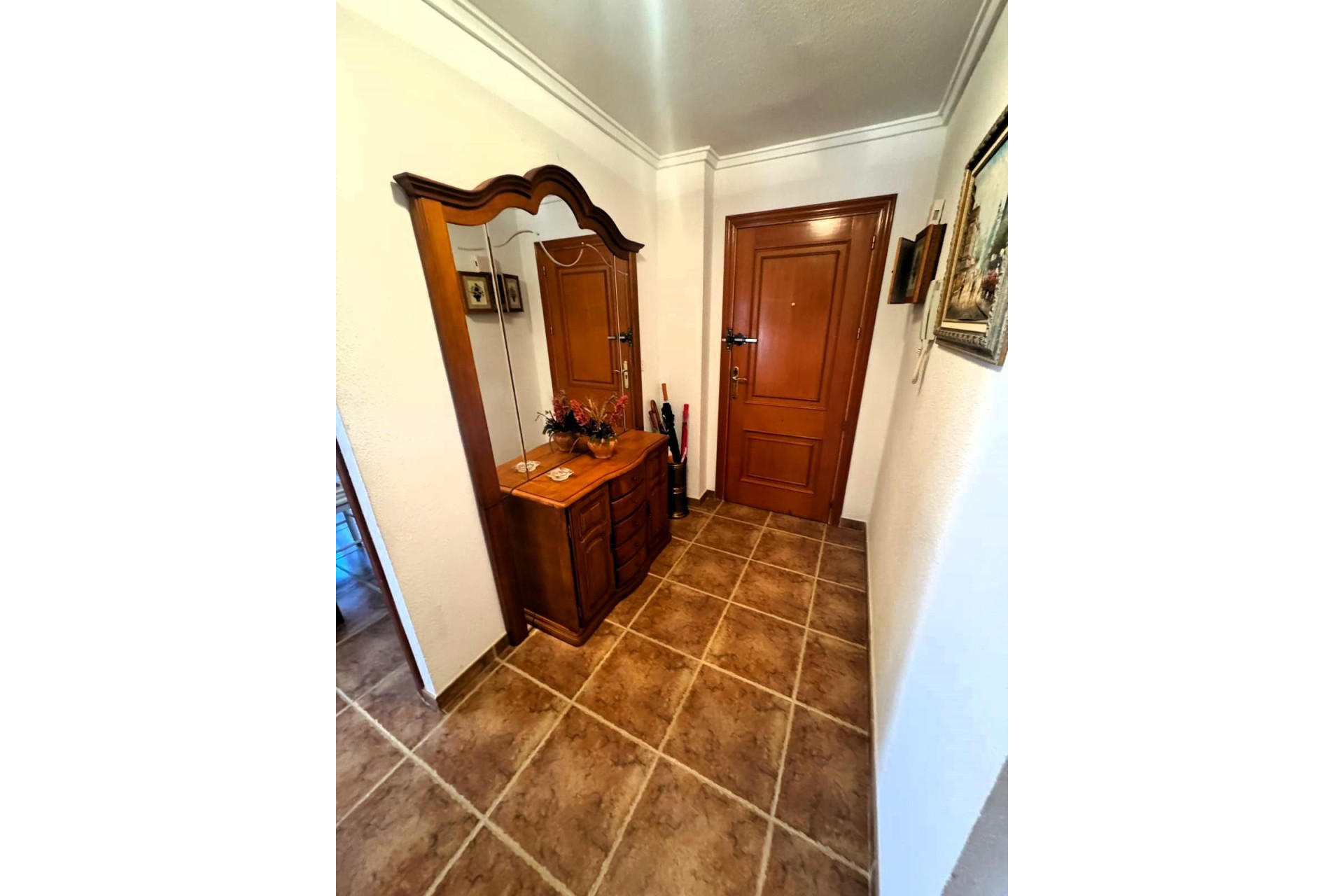 Resale - Apartment  - Torrevieja - Playa de los Naufragos