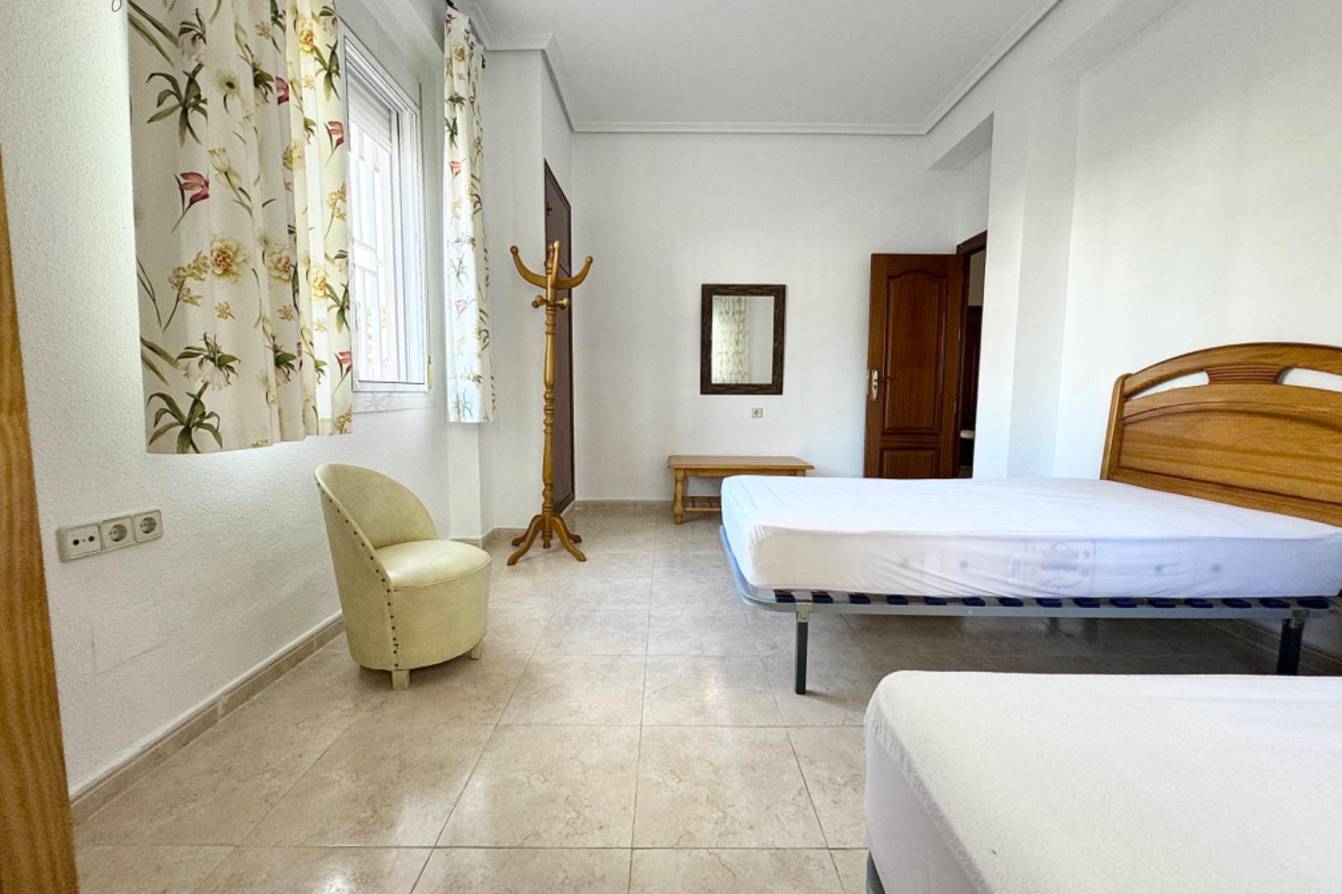 Resale - Apartment  - Torrevieja - playa de los naufragos