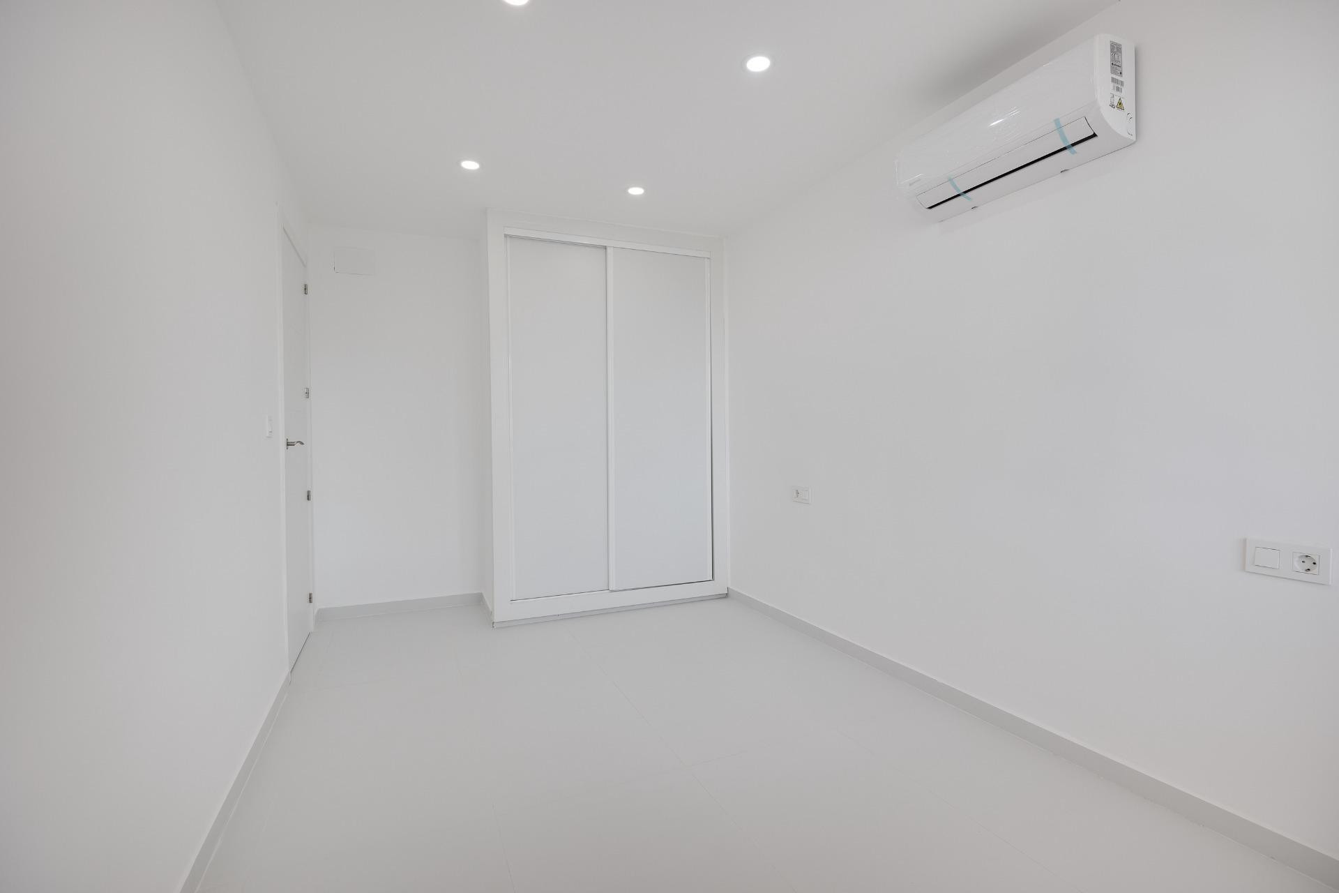 Resale - Apartment  - Torrevieja - playa de los naufragos