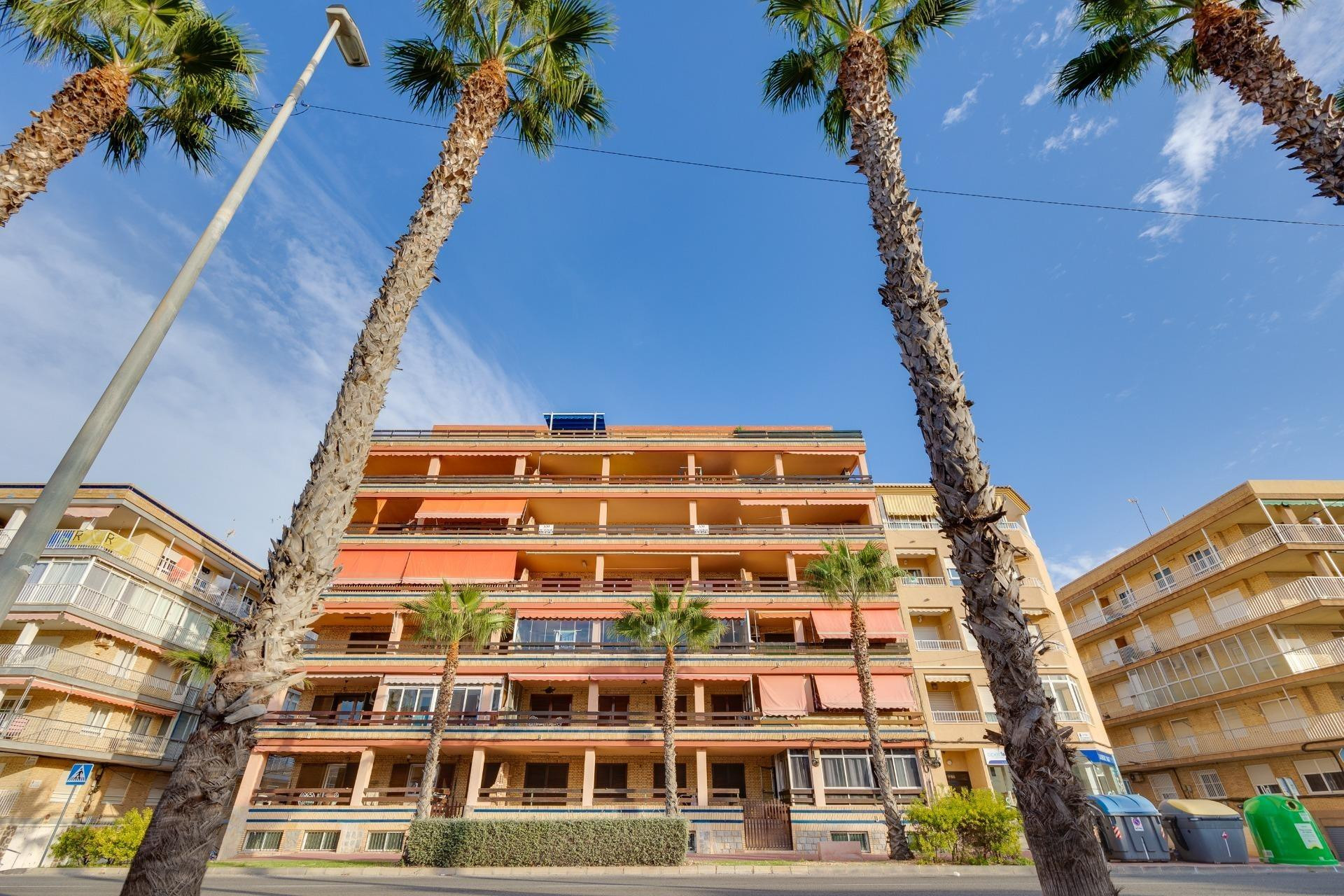 Resale - Apartment  - Torrevieja - playa de los naufragos