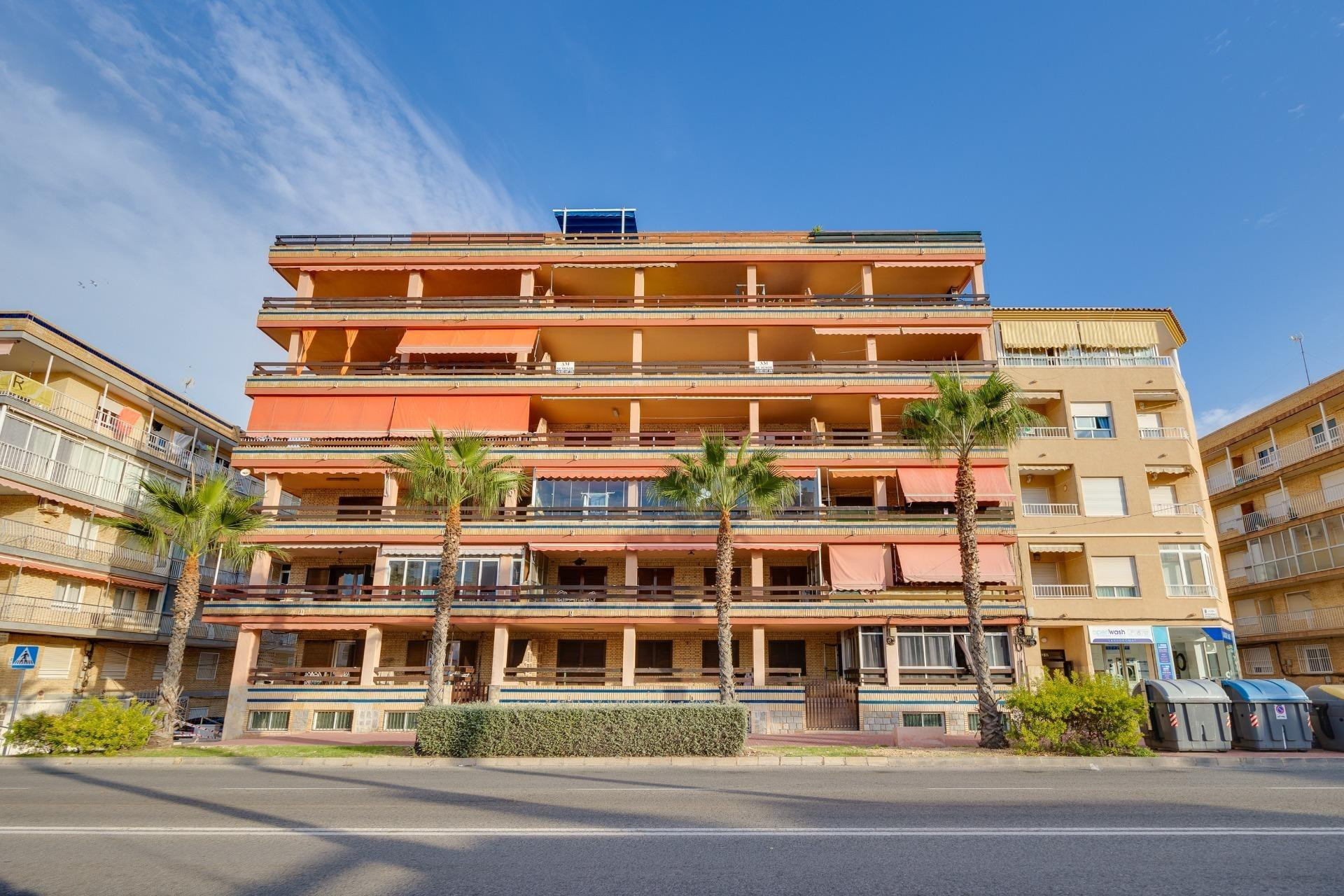 Resale - Apartment  - Torrevieja - playa de los naufragos