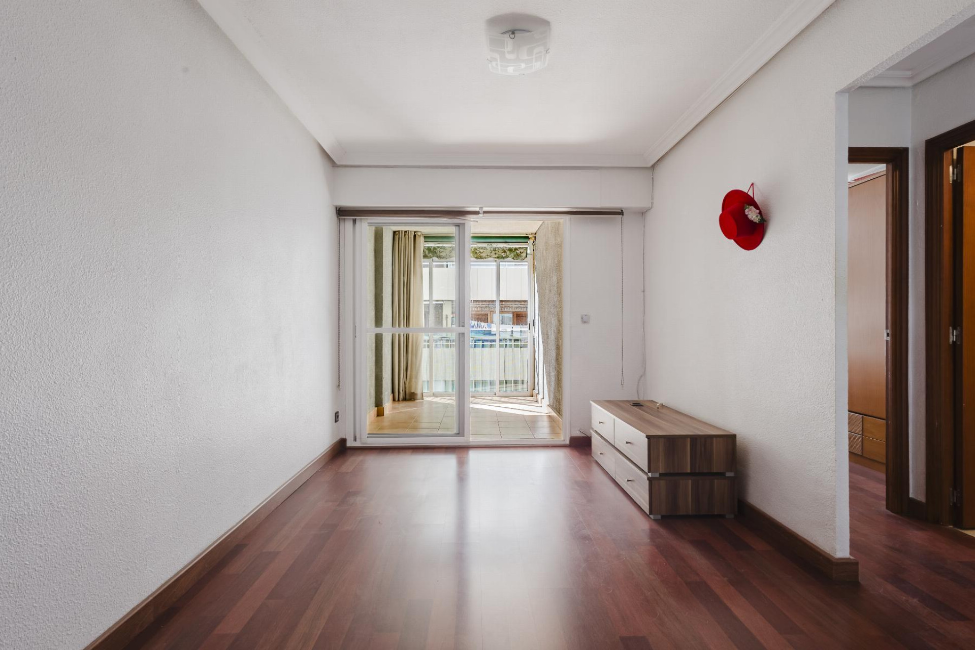 Resale - Apartment  - Torrevieja - Playa del Acequión