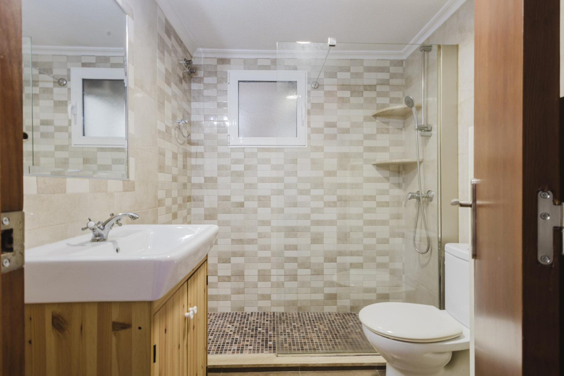 Resale - Apartment  - Torrevieja - Playa del Acequión