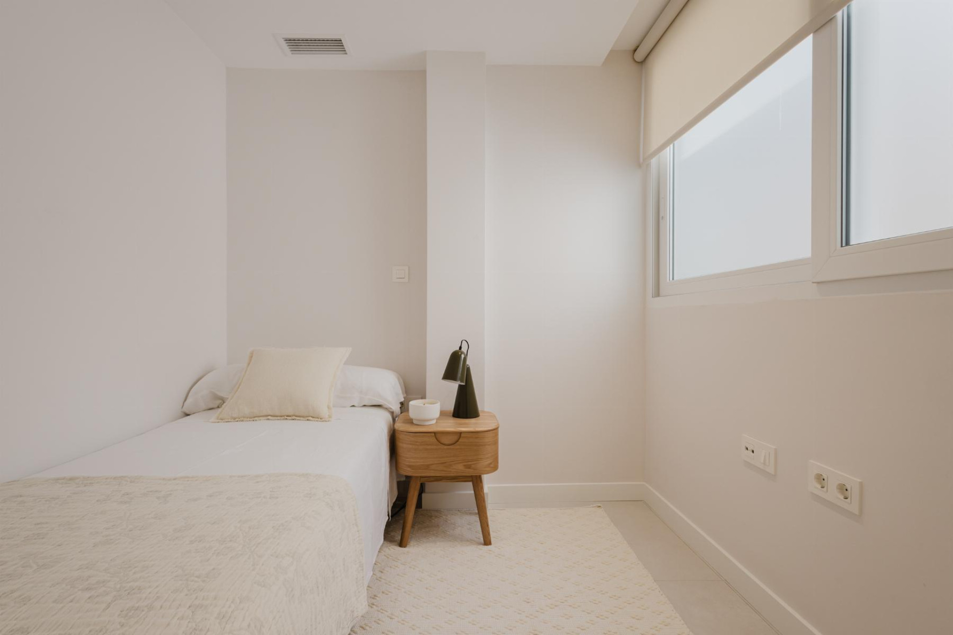 Resale - Apartment  - Torrevieja - Playa del Acequión