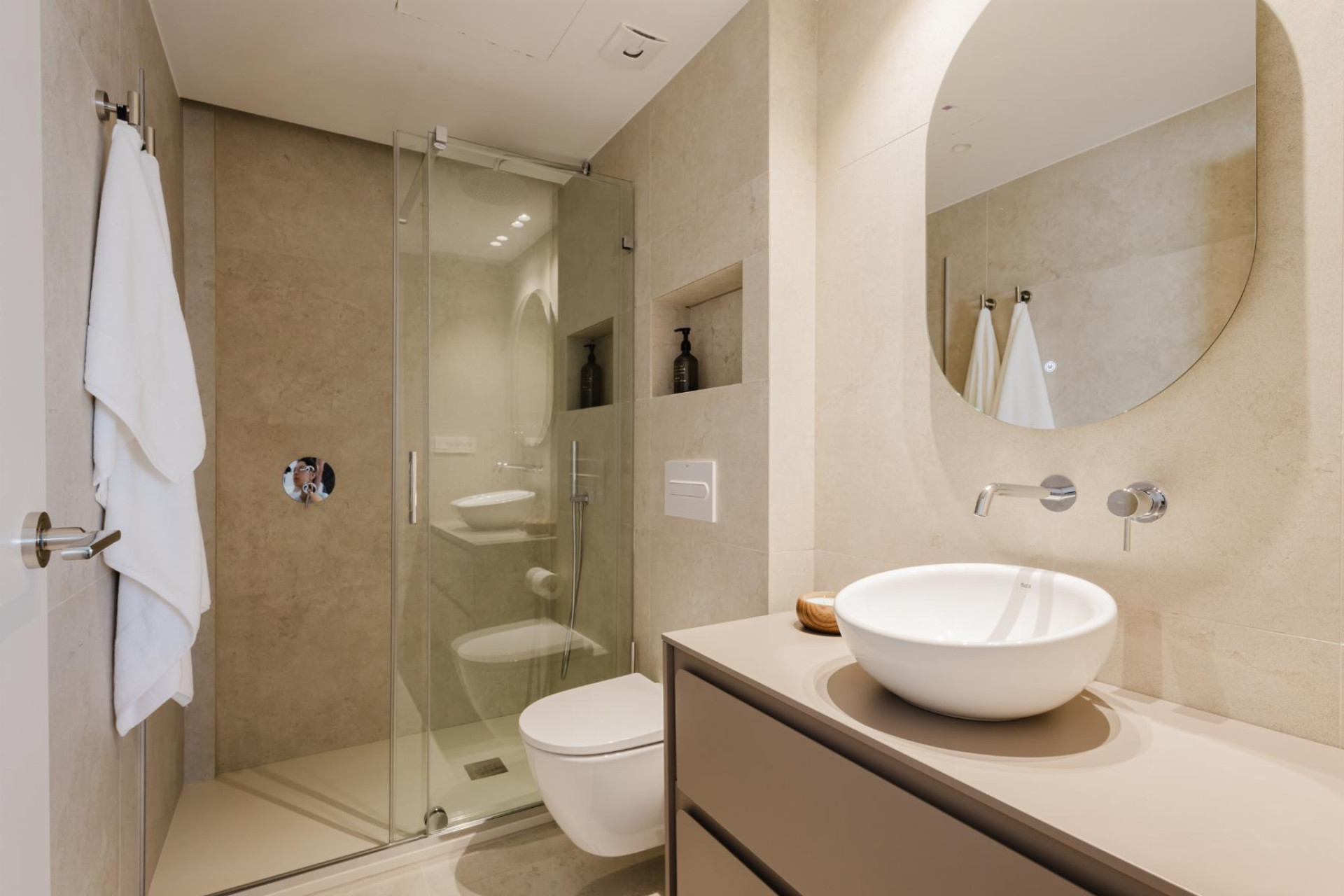 Resale - Apartment  - Torrevieja - Playa del Acequión