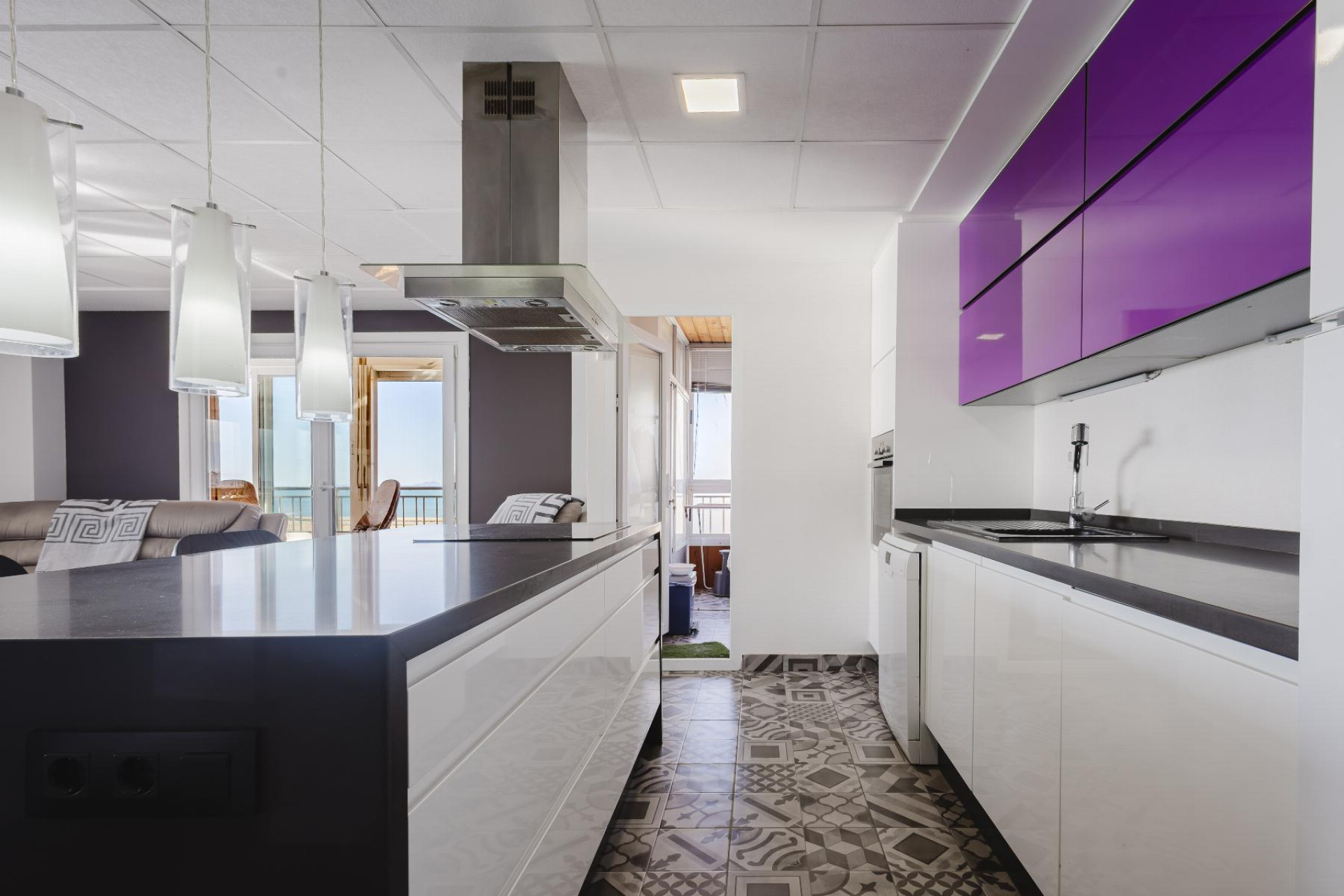 Resale - Apartment  - Torrevieja - Playa del Acequión