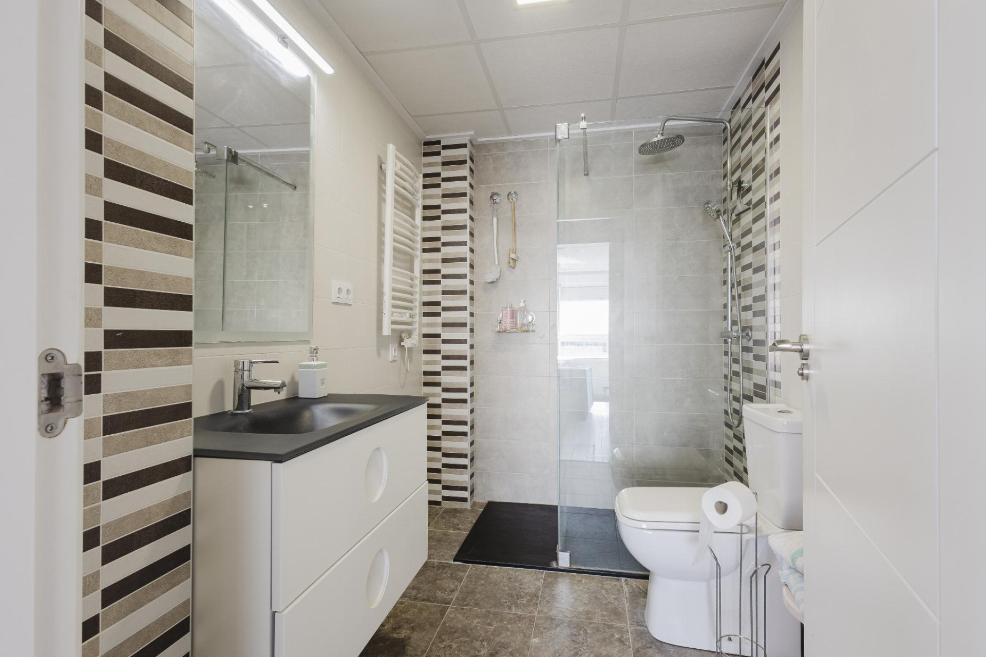 Resale - Apartment  - Torrevieja - Playa del Acequión