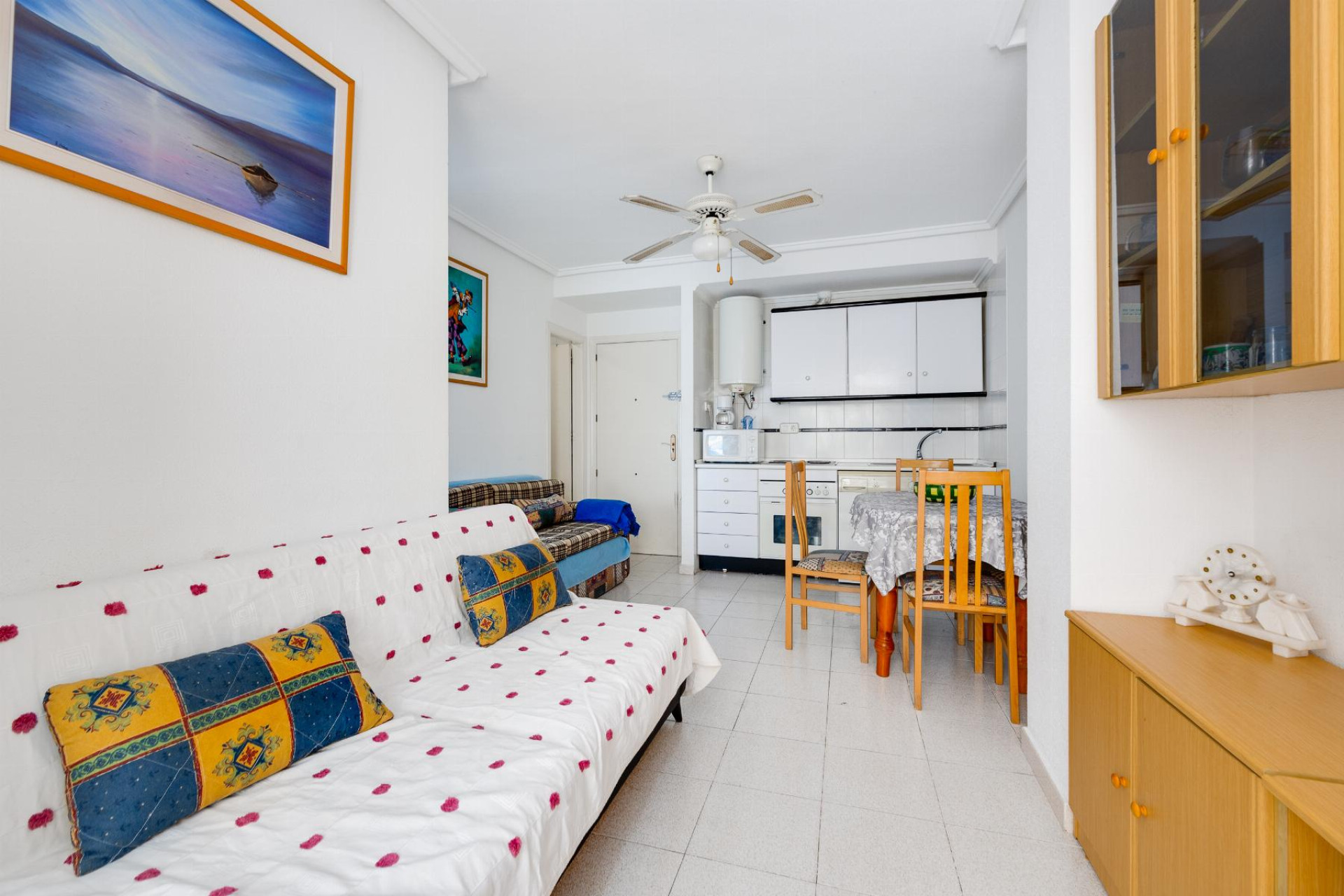 Resale - Apartment  - Torrevieja - Playa del Acequión