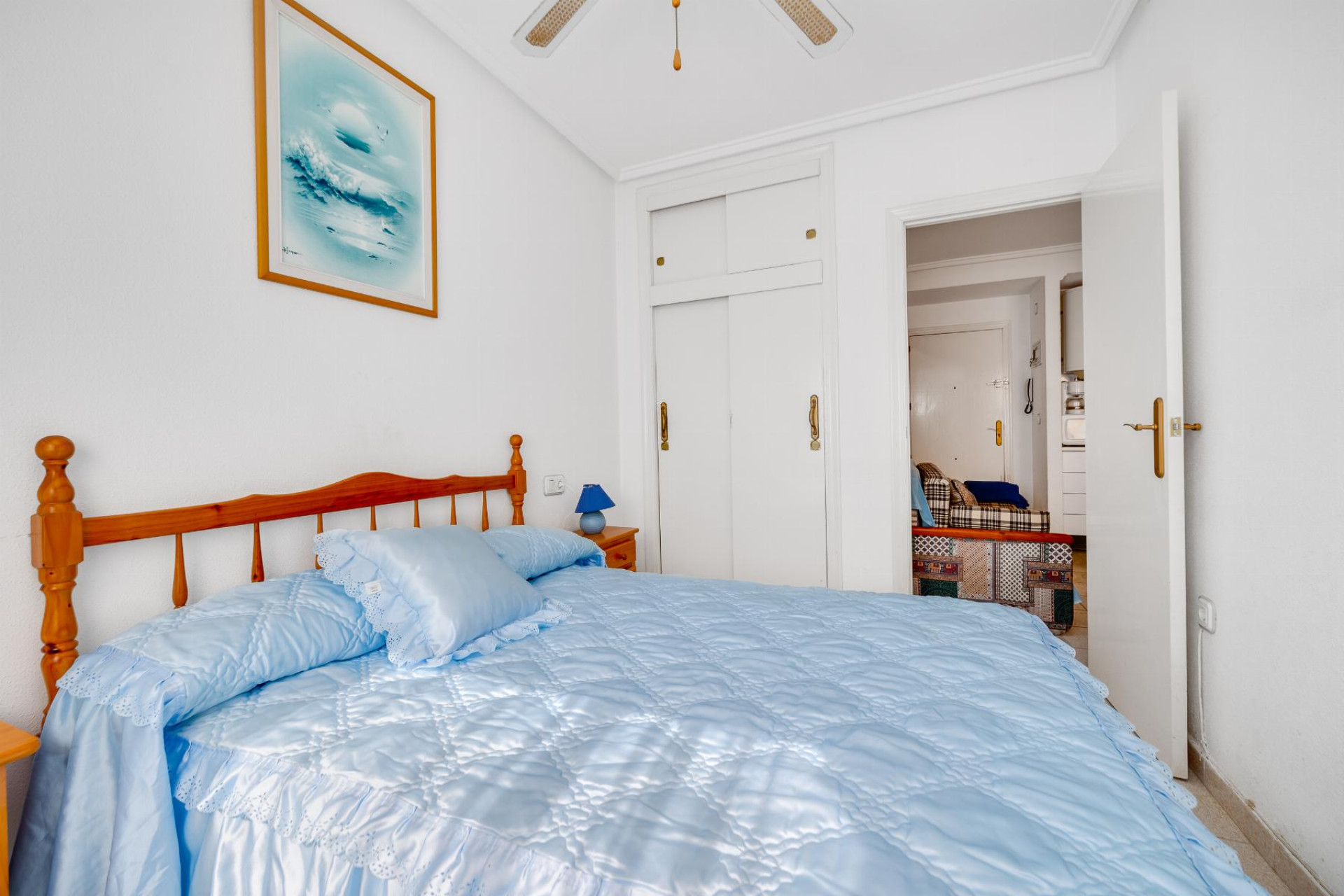 Resale - Apartment  - Torrevieja - Playa del Acequión