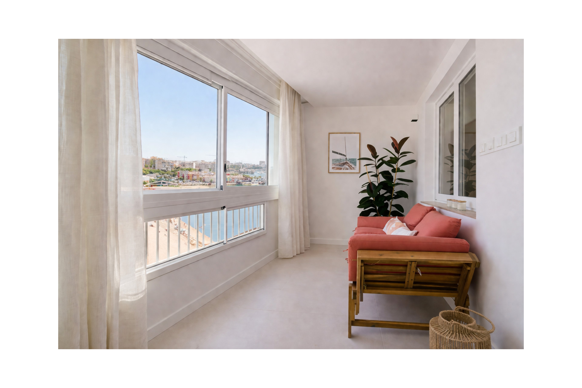 Resale - Apartment  - Torrevieja - Playa del Acequión