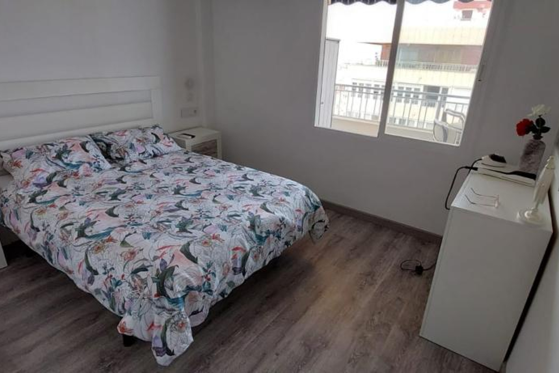 Resale - Apartment  - Torrevieja - Playa del Acequión