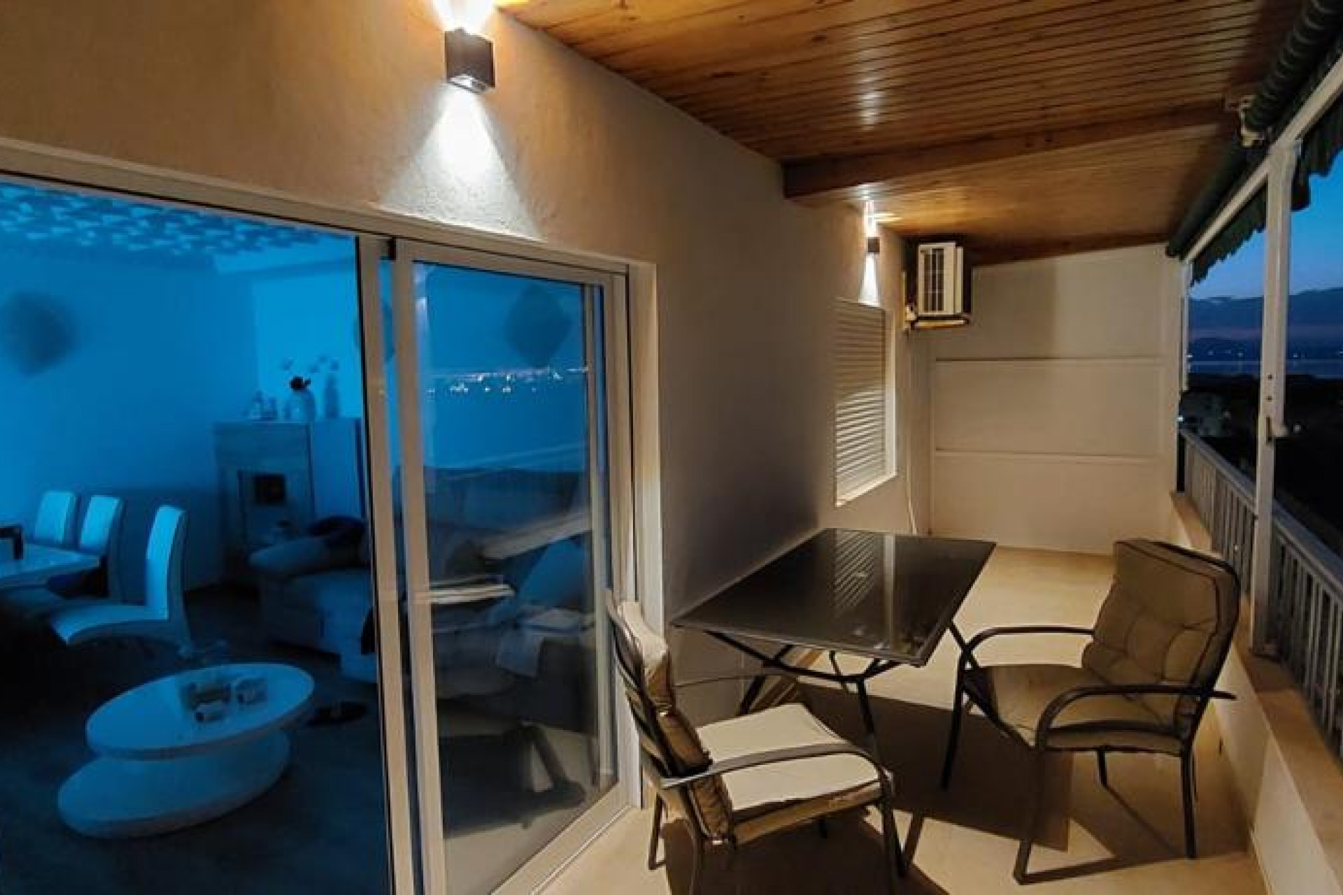 Resale - Apartment  - Torrevieja - Playa del Acequión