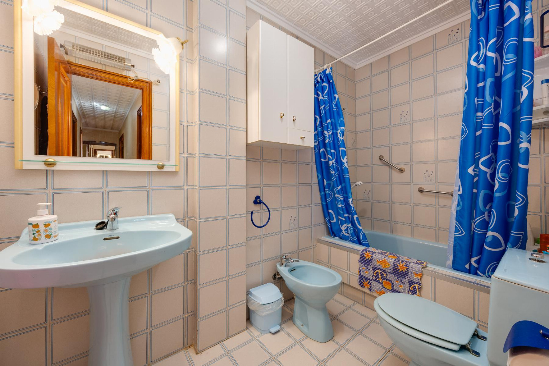 Resale - Apartment  - Torrevieja - Playa del Acequión