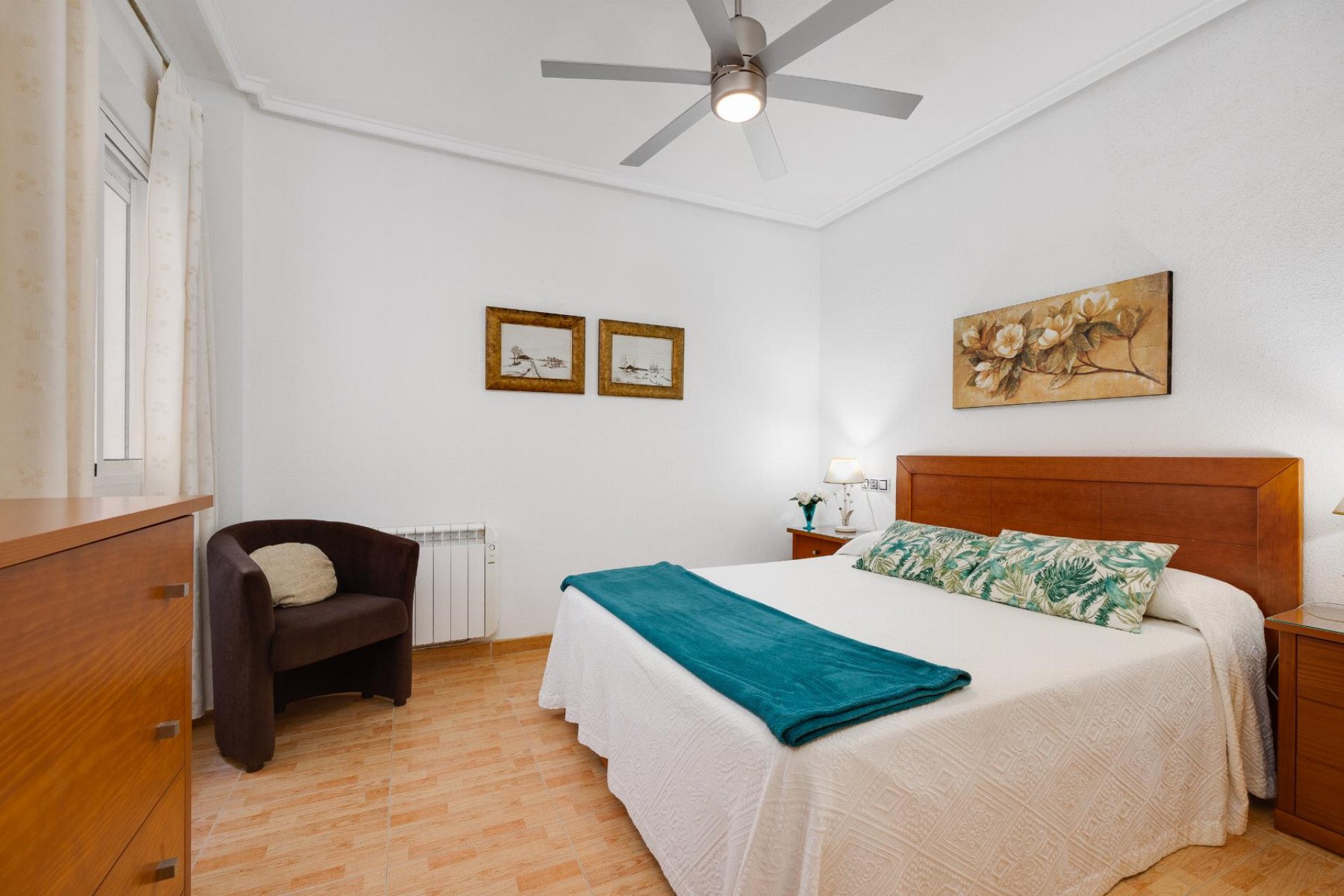 Resale - Apartment  - Torrevieja - Playa del Acequión
