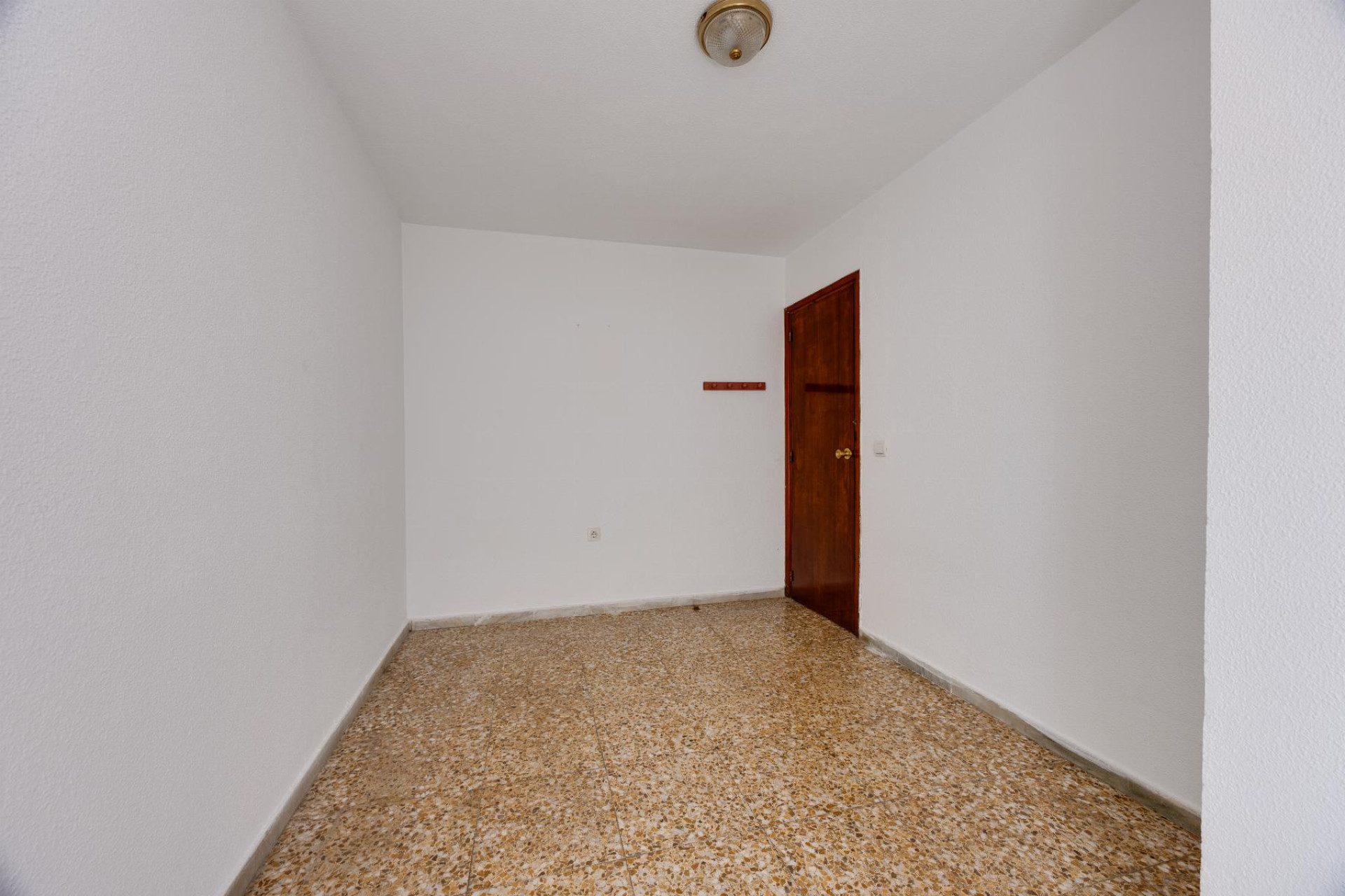 Resale - Apartment  - Torrevieja - Playa del Acequión