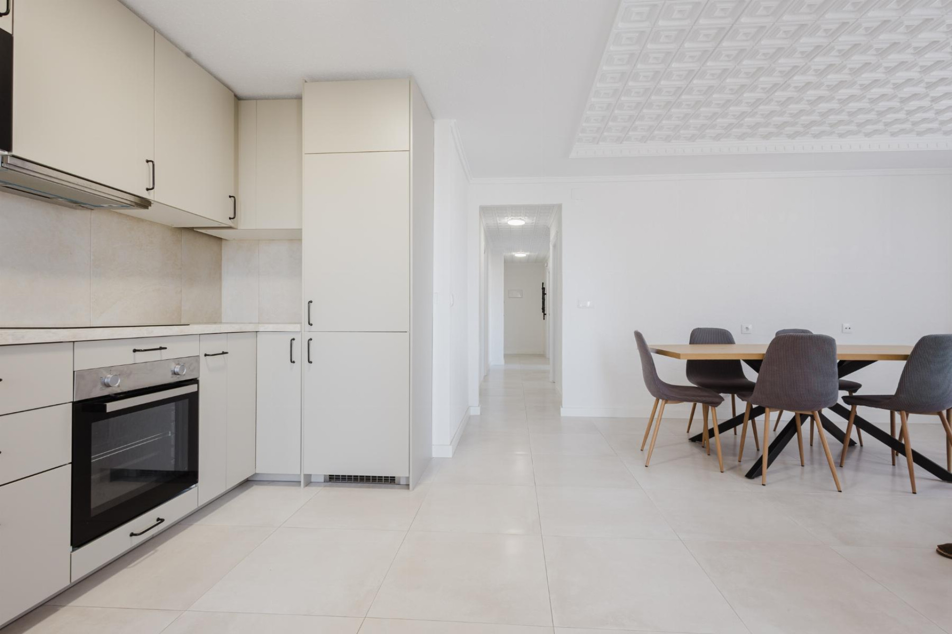 Resale - Apartment  - Torrevieja - Playa del Acequión