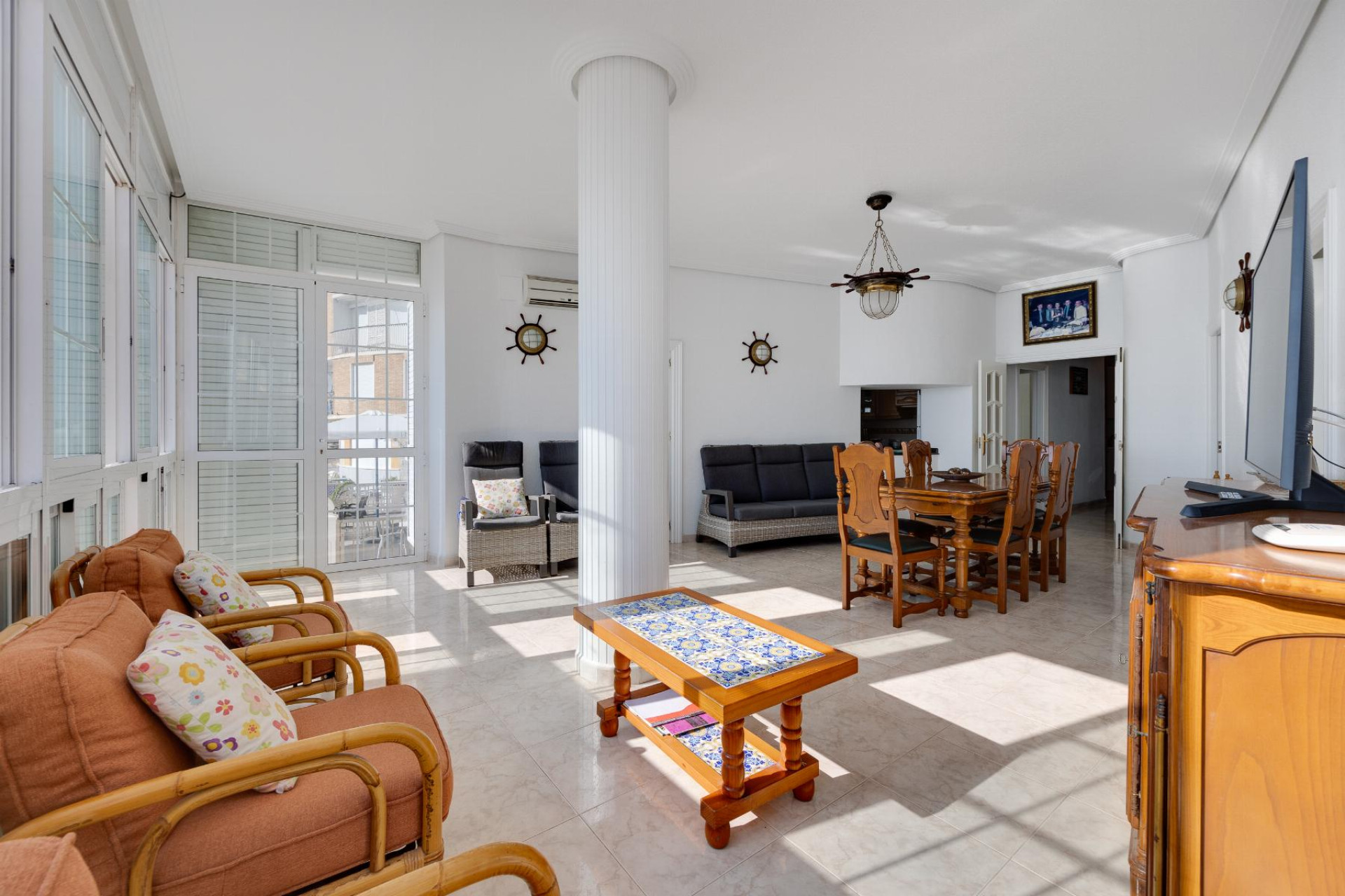 Resale - Apartment  - Torrevieja - Playa del Acequión