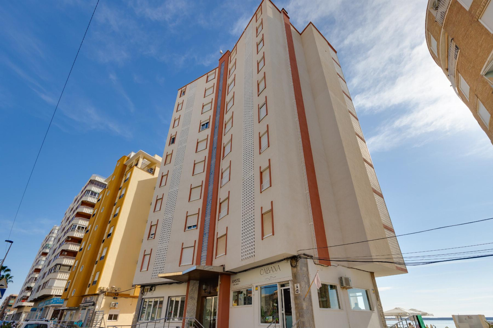 Resale - Apartment  - Torrevieja - Playa del Acequión