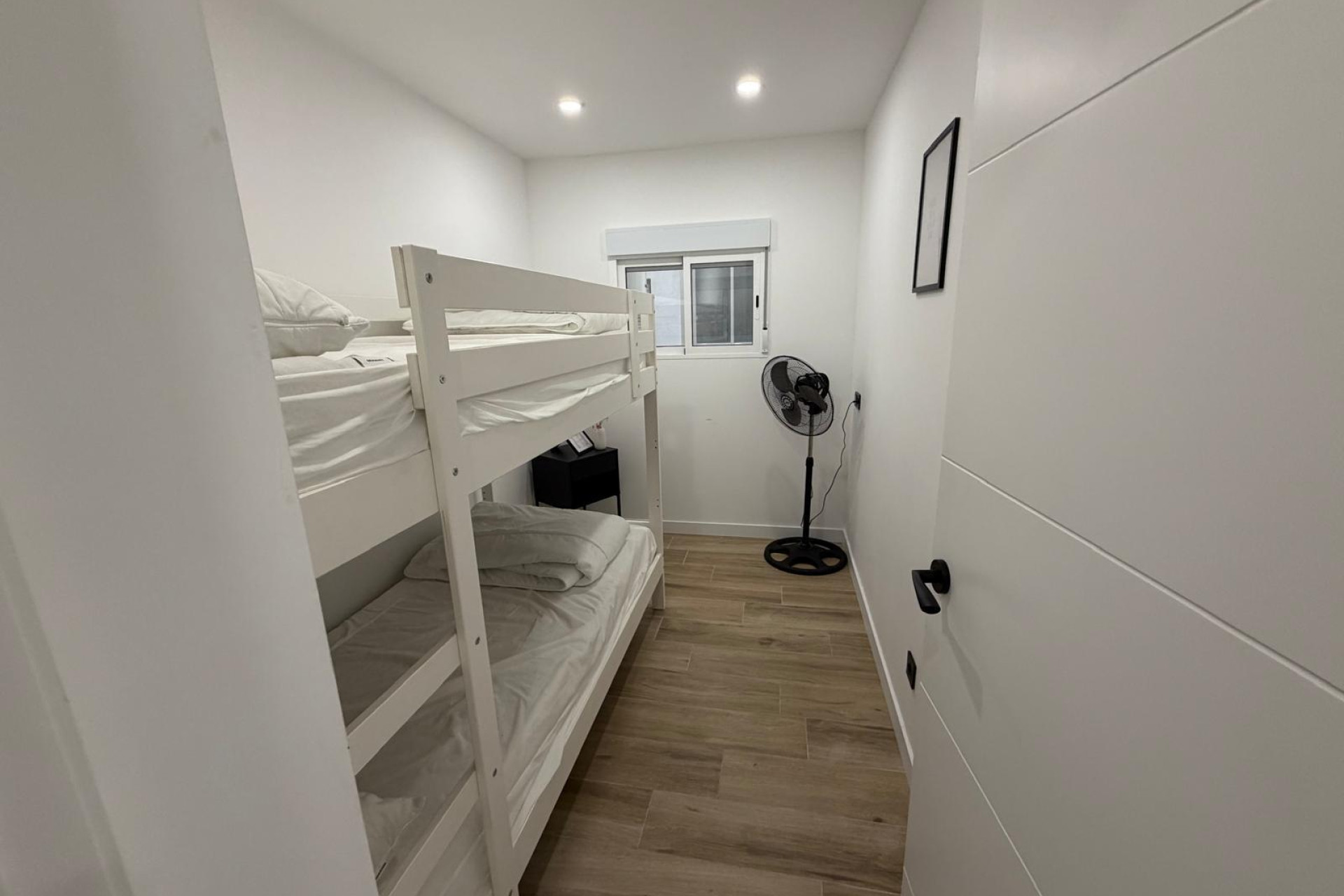 Resale - Apartment  - Torrevieja - Playa del Acequión