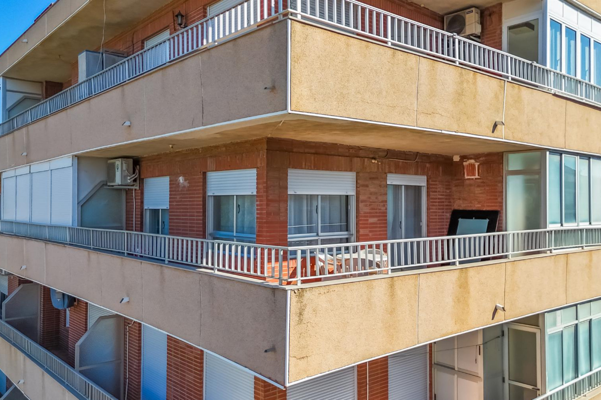 Resale - Apartment  - Torrevieja - Playa del Acequión