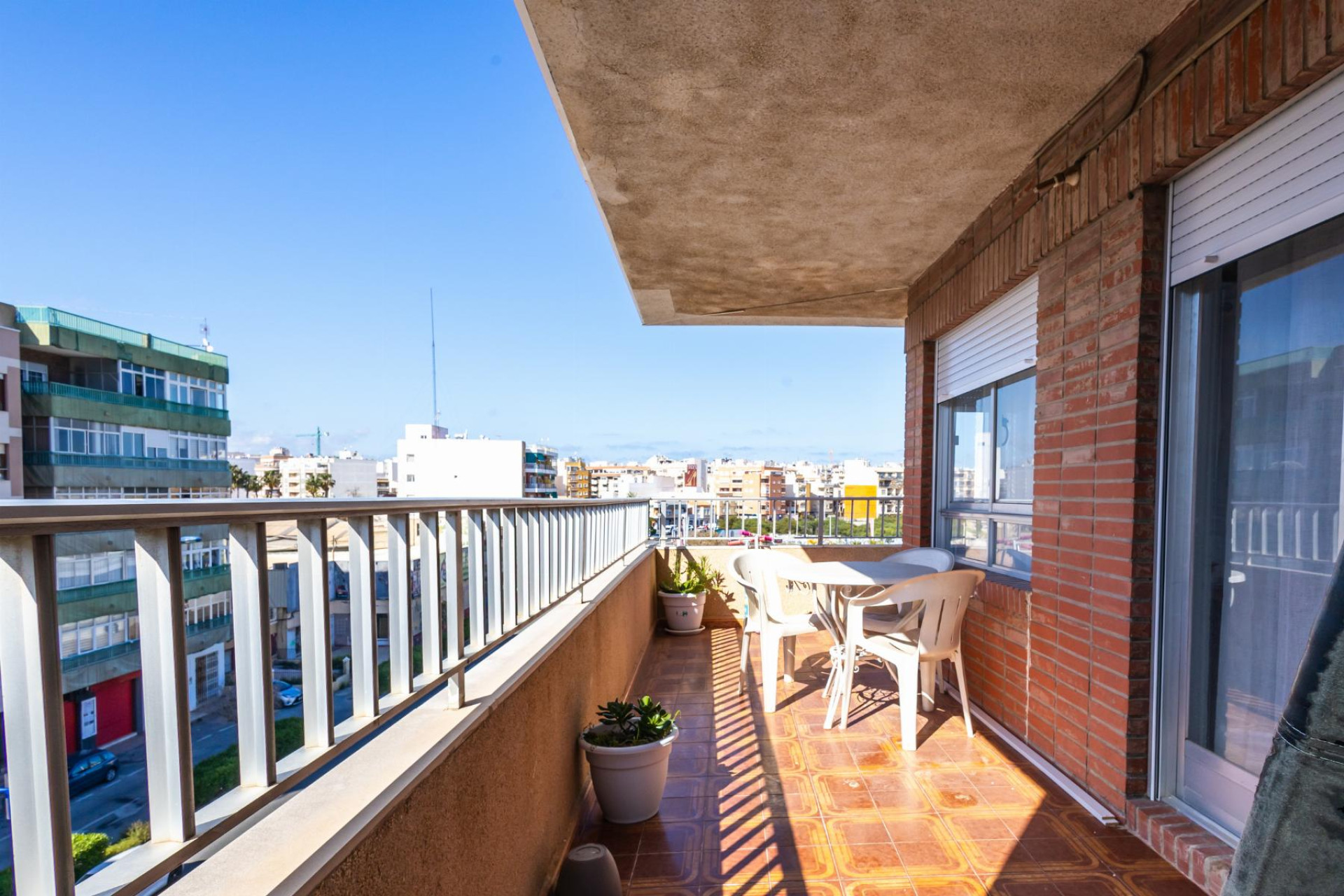 Resale - Apartment  - Torrevieja - Playa del Acequión