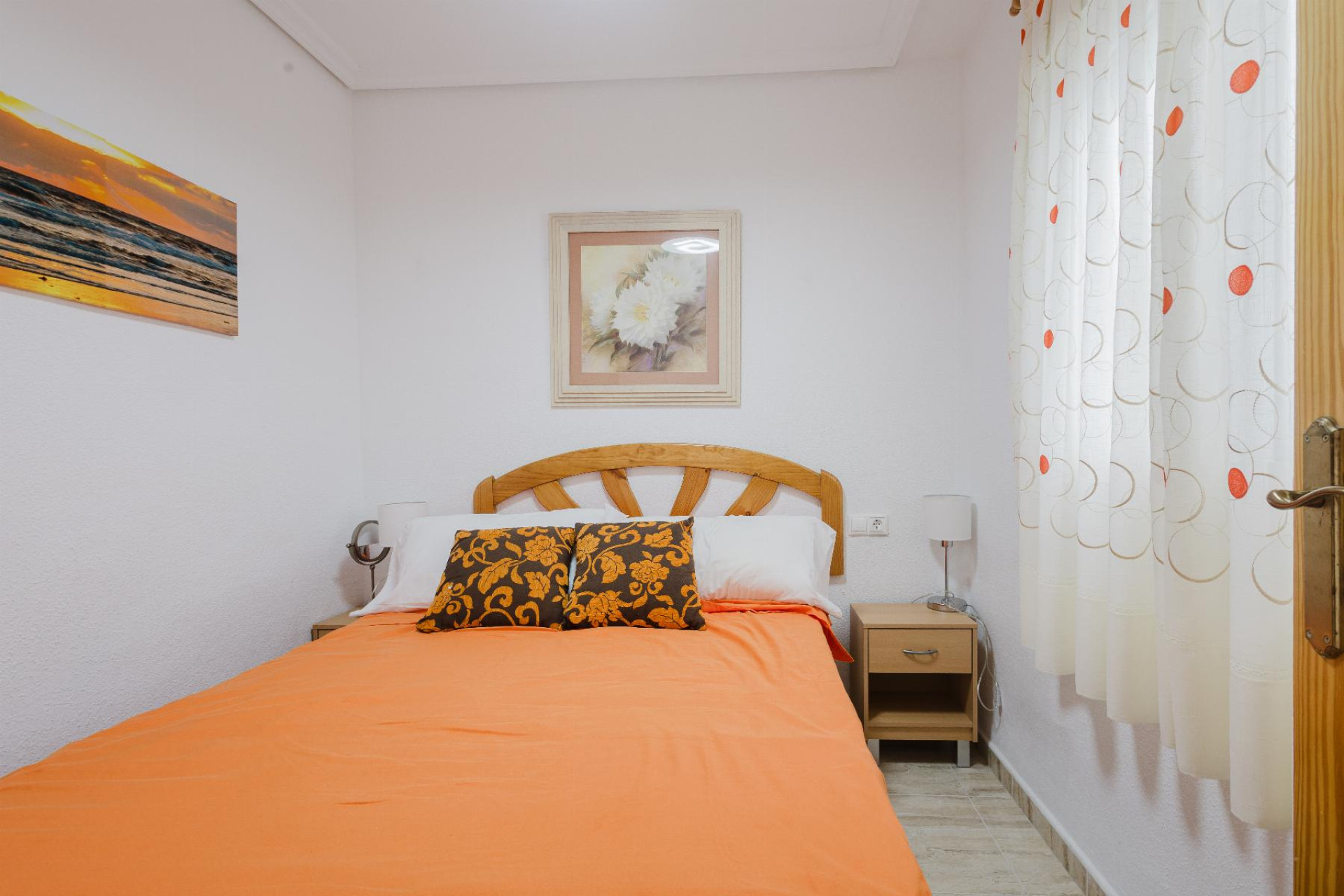 Resale - Apartment  - Torrevieja - Playa del Acequión