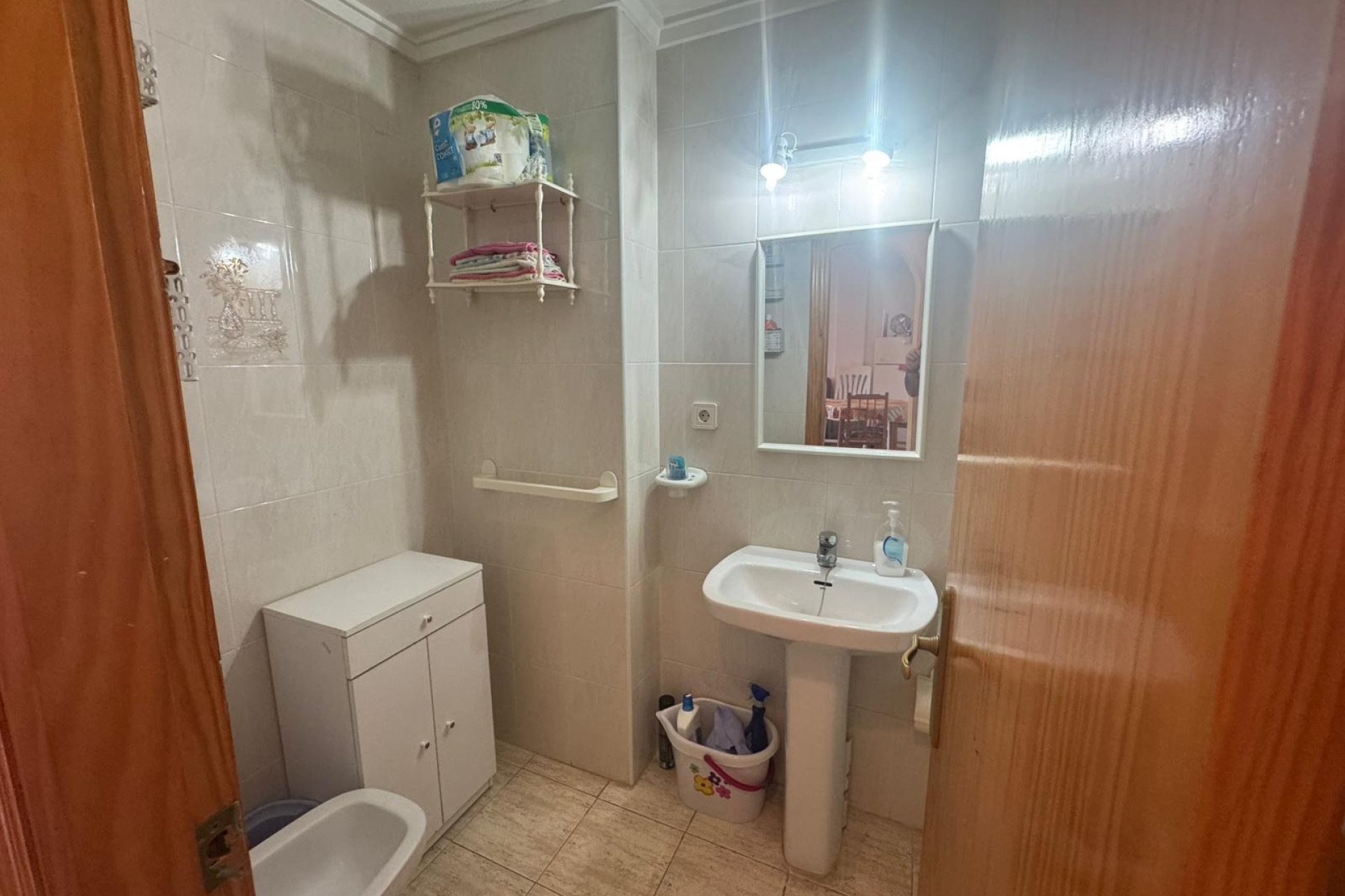 Resale - Apartment  - Torrevieja - Playa del Acequión